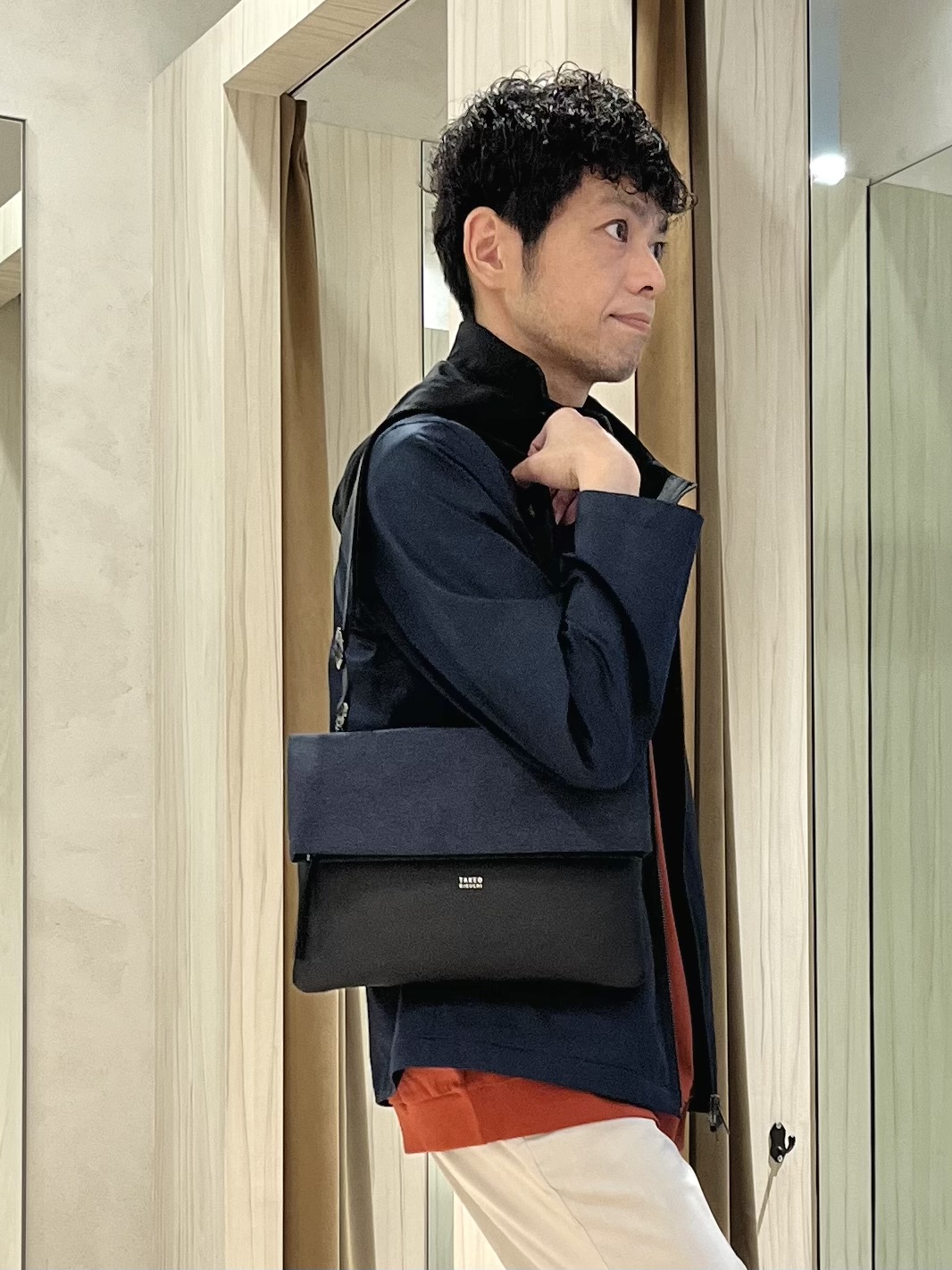 URAさんの「TAKEO KIKUCHI｜2WAYアクティブ ライト ブルゾン」を使ったコーディネート