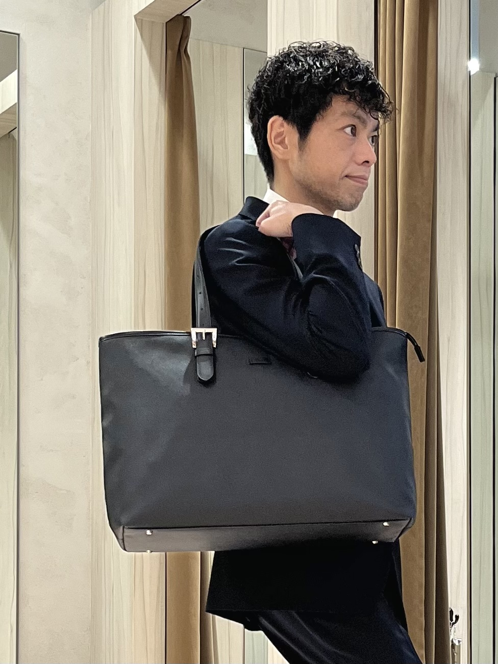 URAさんの「TAKEO KIKUCHI｜【Begin掲載】コーデュラ（R）トロピカル ストレッチ スーツ」を使ったコーディネート
