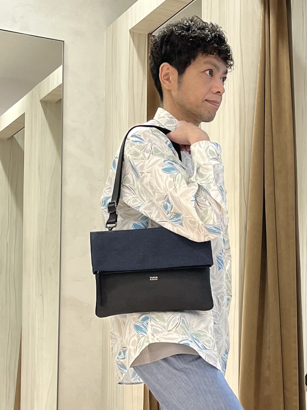 URAさんの「TAKEO KIKUCHI｜カカオ柄プリントシャツ」を使ったコーディネート