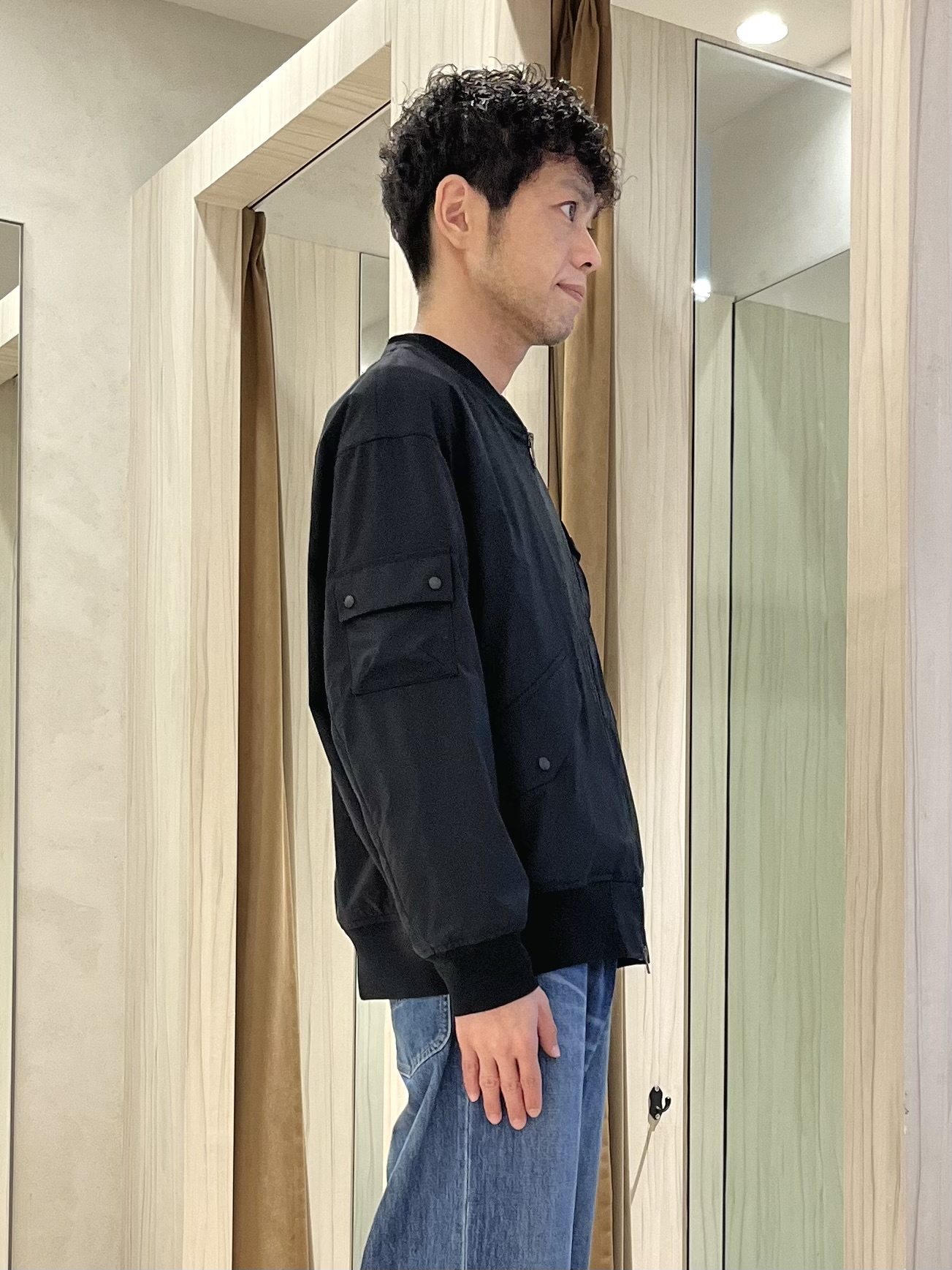 URAさんの「TAKEO KIKUCHI｜【BOWLER HAT LABEL】撥水 MA－1ブルゾン」を使ったコーディネート