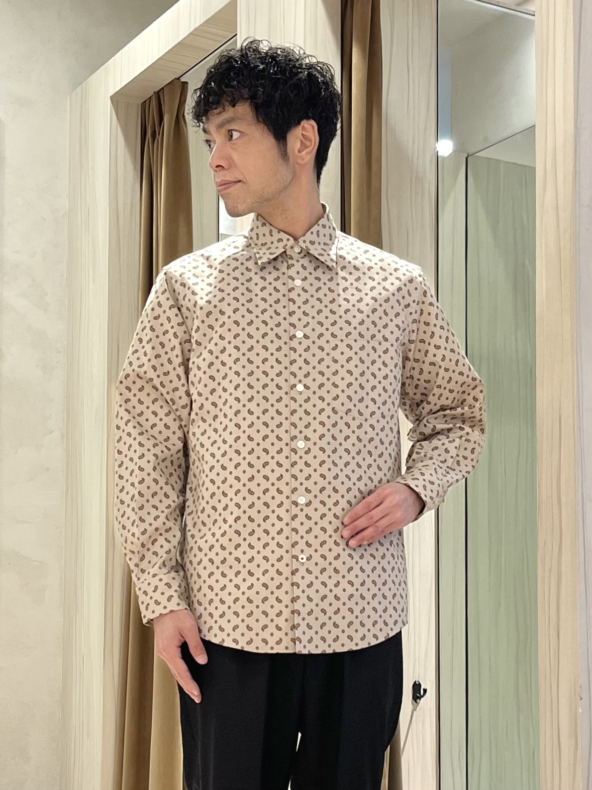 URAさんの「TAKEO KIKUCHI｜【BOWLER HAT LABEL】小紋ペイズリープリント 長袖シャツ」を使ったコーディネート
