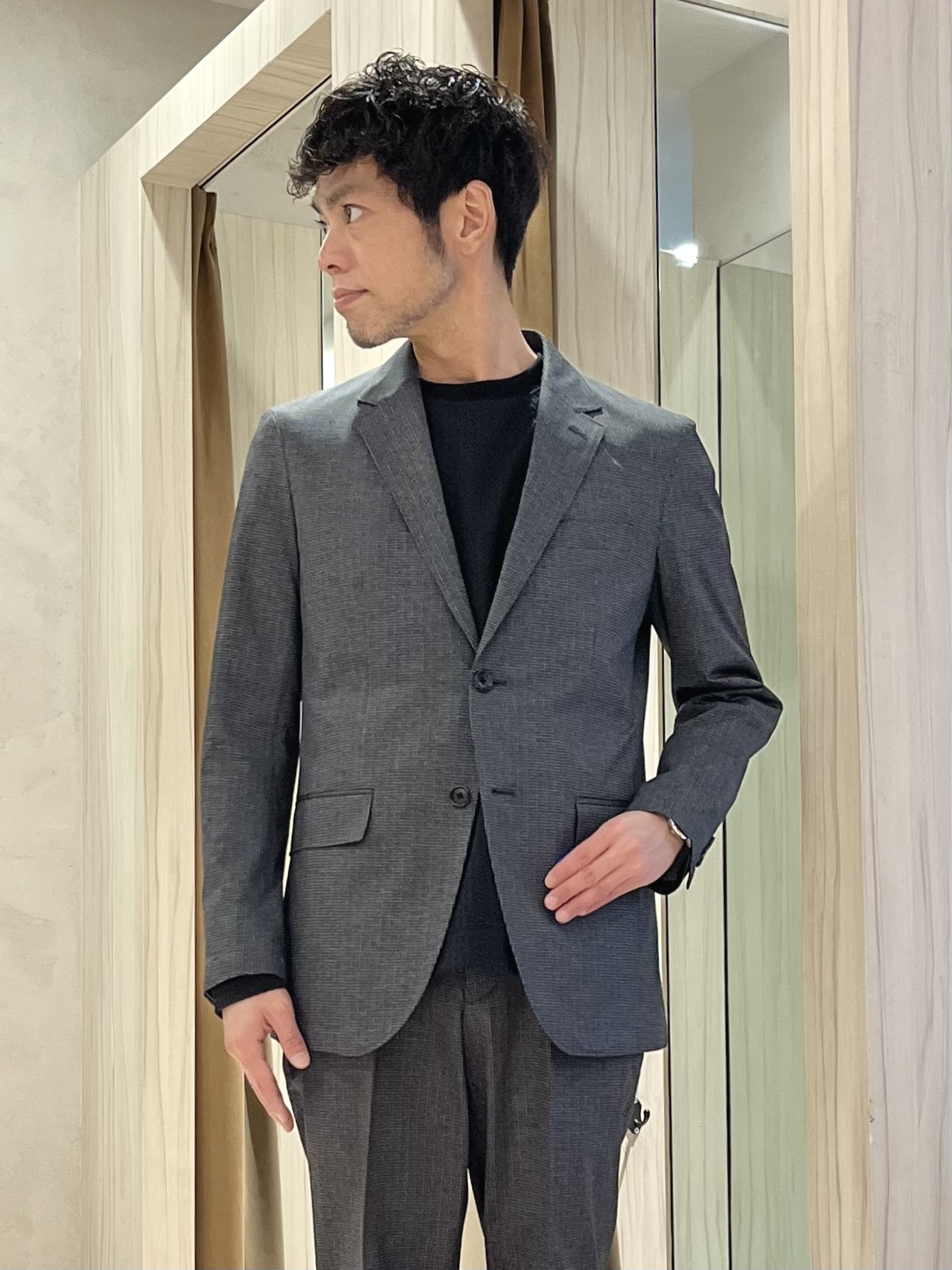 URAさんの「TAKEO KIKUCHI｜【通気性】ジャージ千鳥柄 ジャケット」を使ったコーディネート
