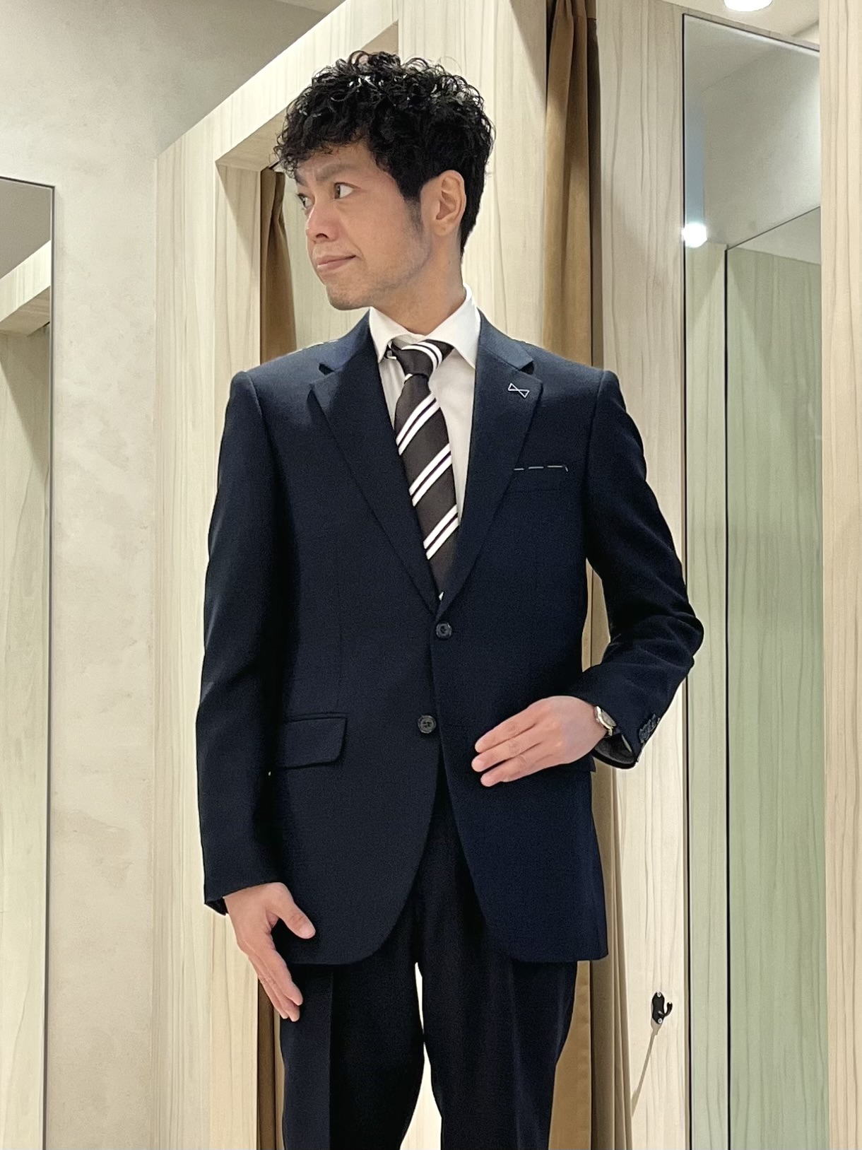 URAさんの「TAKEO KIKUCHI｜【Made in JAPAN】立菱（たてびし）スーツ」を使ったコーディネート