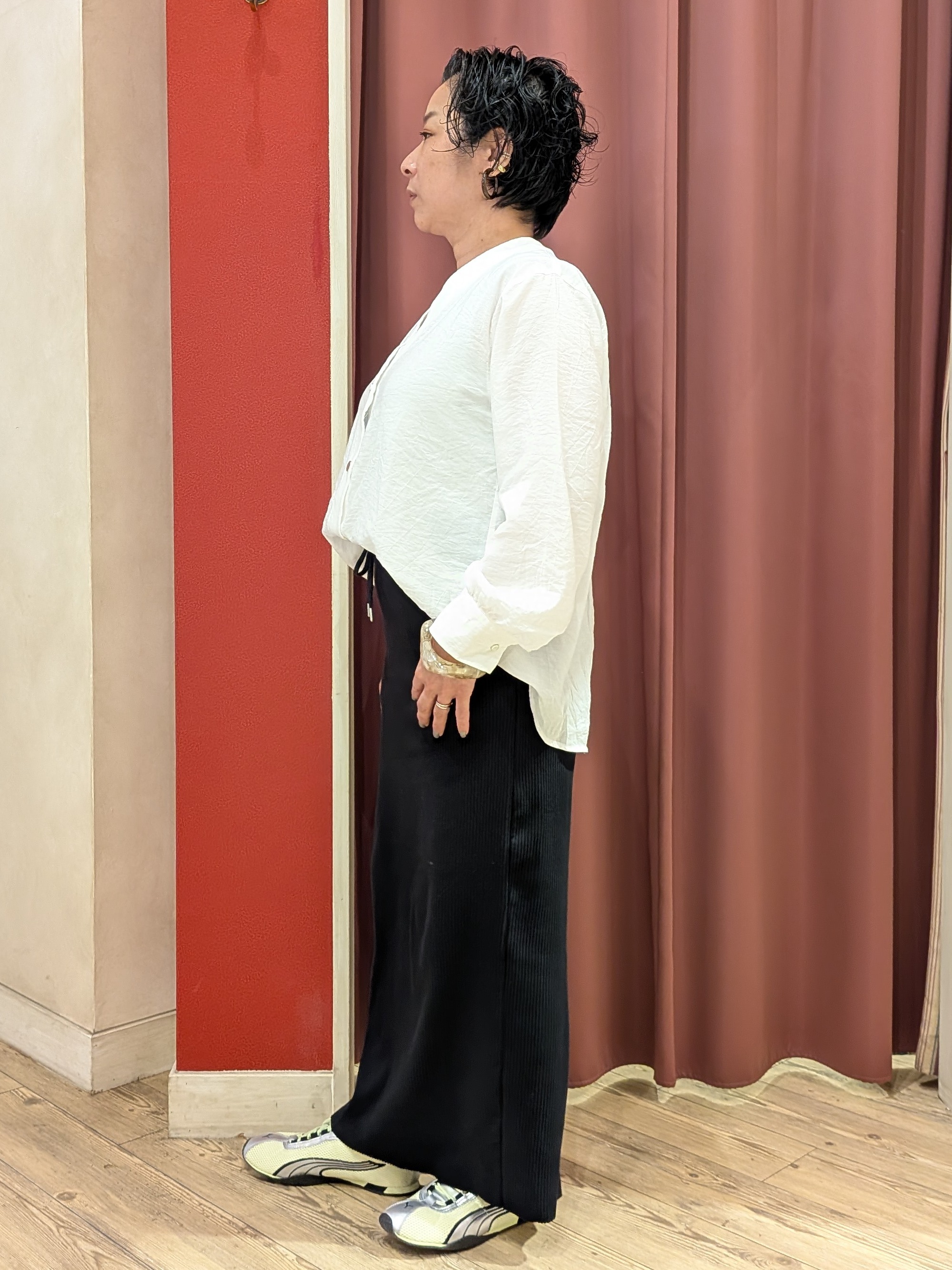 cameさんの「SHOO･LA･RUE｜【S-LL/体型カバー/Aライン】身体のラインを拾いにくい シアーシャツカーディガン」を使ったコーディネート