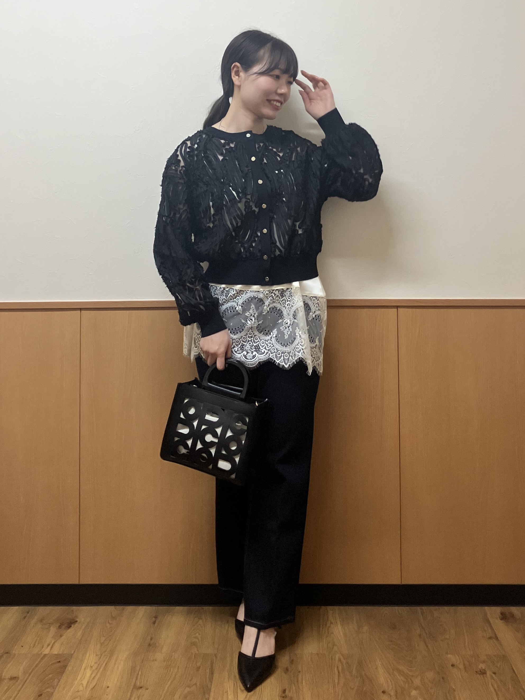 MAYUKIさんの「index｜シアー幾何刺繍カーディガン【洗濯機OK】」を使ったコーディネート