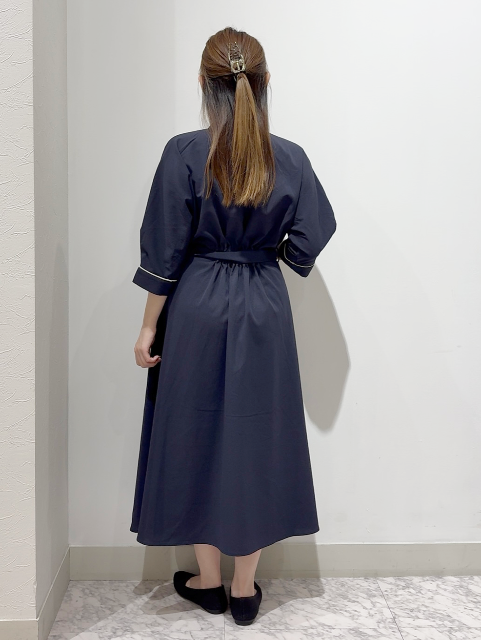 しかっちさんの「grove｜【貴島明日香さん着用・美シルエット】ウエストタック配色ワンピース」を使ったコーディネート
