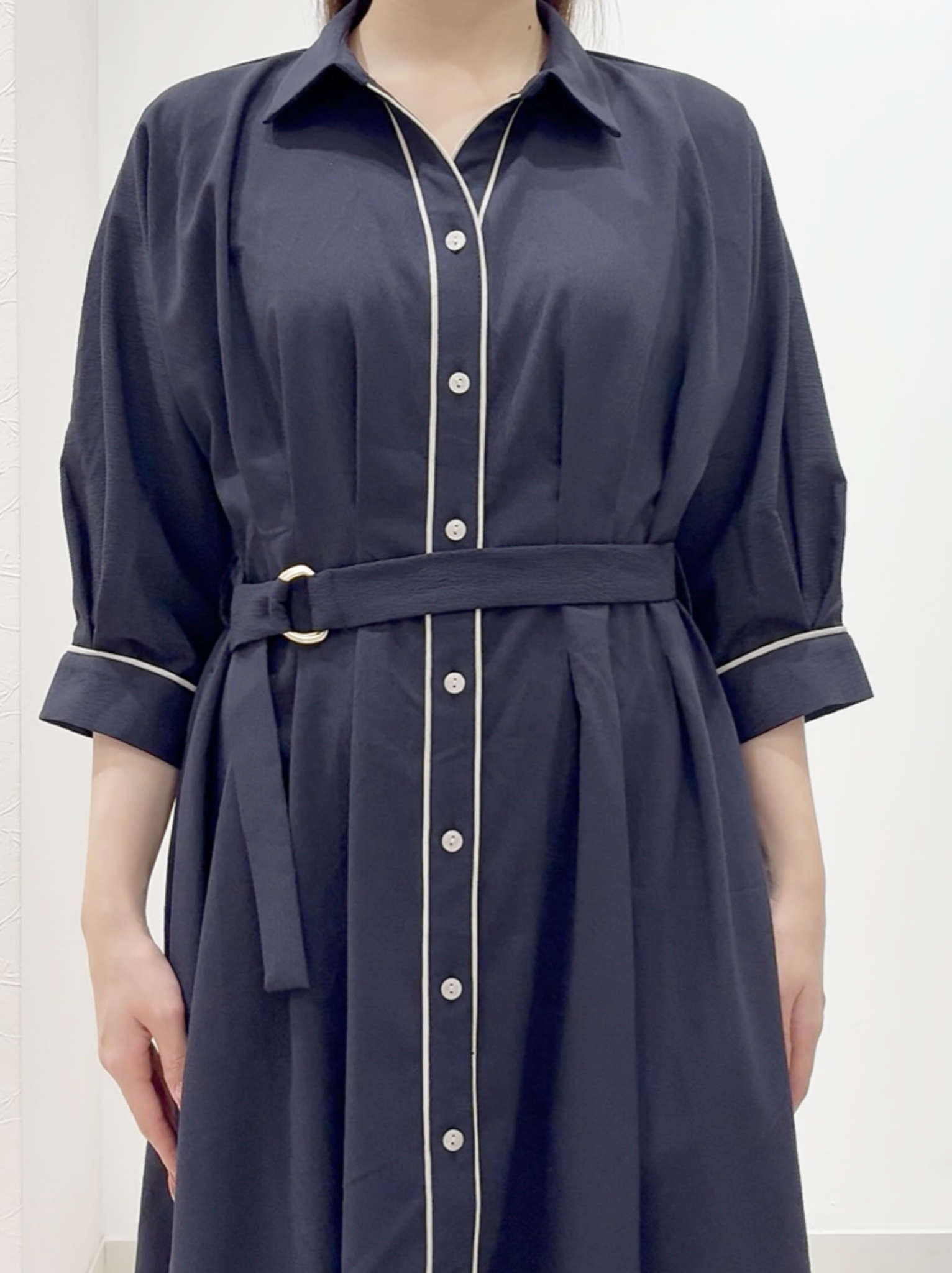 しかっちさんの「grove｜【貴島明日香さん着用・美シルエット】ウエストタック配色ワンピース」を使ったコーディネート