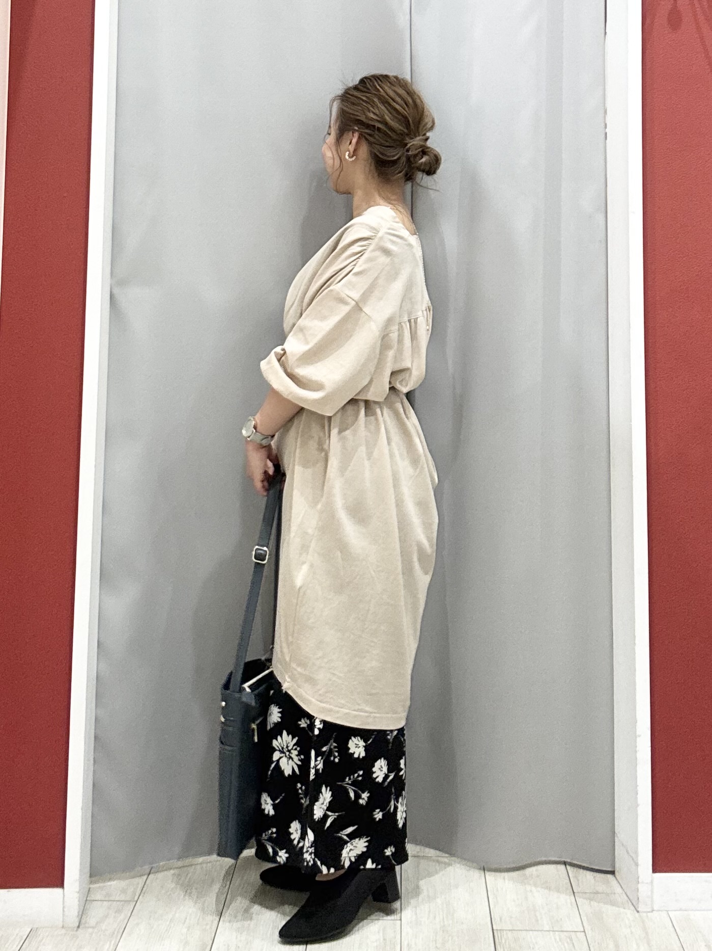 shioさんの「SHOO･LA･RUE｜【洗濯機可/S-LL】1枚でも羽織でも キーネックシャツワンピース」を使ったコーディネート