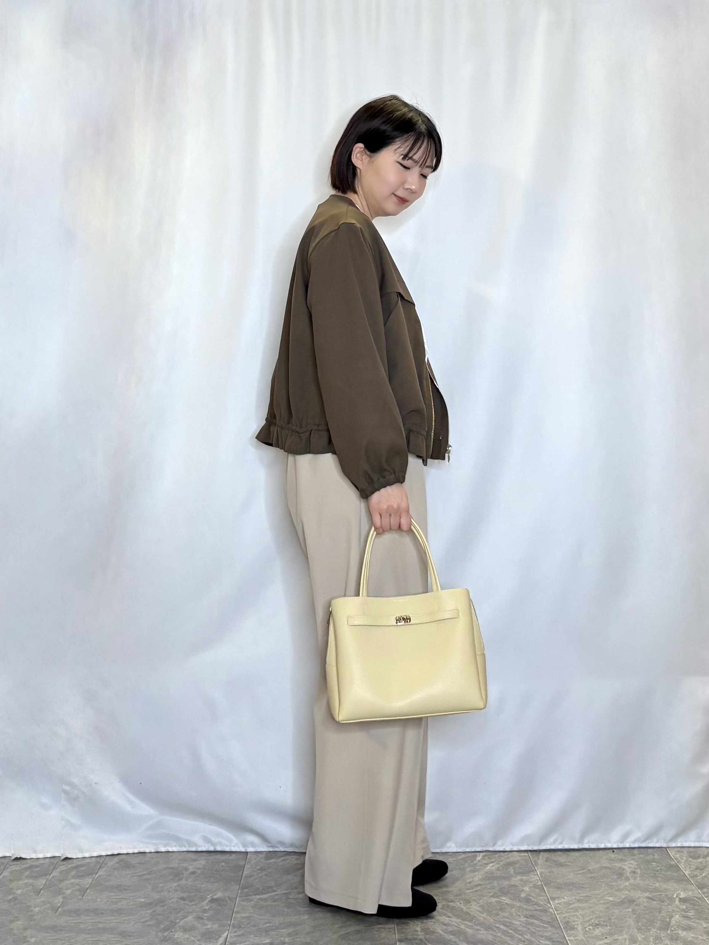 ネリさんの「SHOO･LA･RUE｜【S-LL】スタイルアップを叶える　大人のドロストブルゾン」を使ったコーディネート