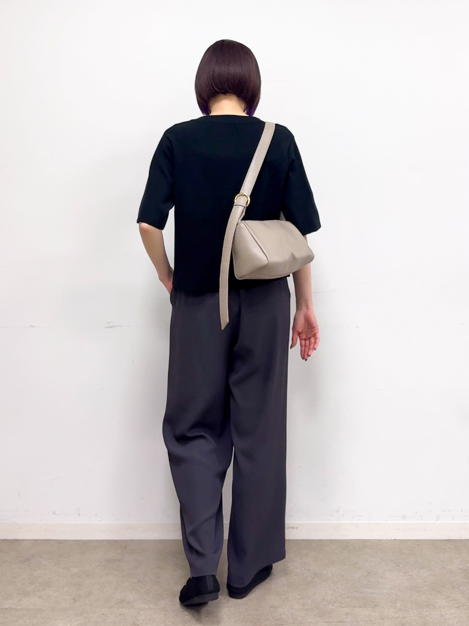 𝐜𝐡𝐢𝐤𝐚さんの「SHOO･LA･RUE｜【S-LL/洗濯機可】金ボタン5分袖カーディガン」を使ったコーディネート