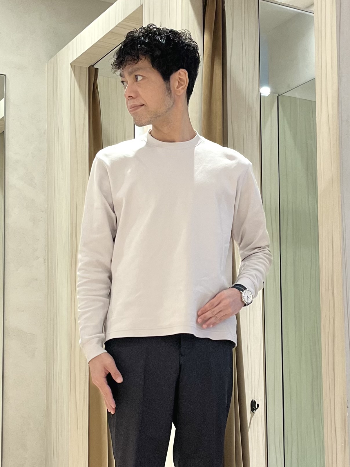URAさんの「TAKEO KIKUCHI｜【360&deg;ストレッチ/軽量】None Of Stress ライト ジャケット（セットアップ対応）」を使ったコーディネート