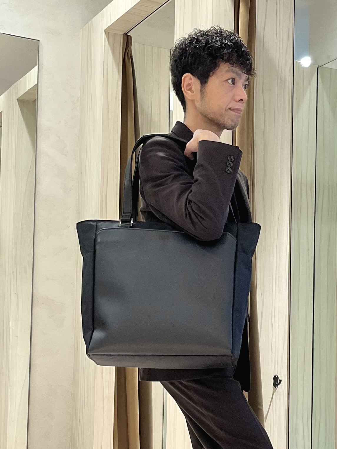 URAさんの「TAKEO KIKUCHI｜パールニットジャージ ジャケット」を使ったコーディネート