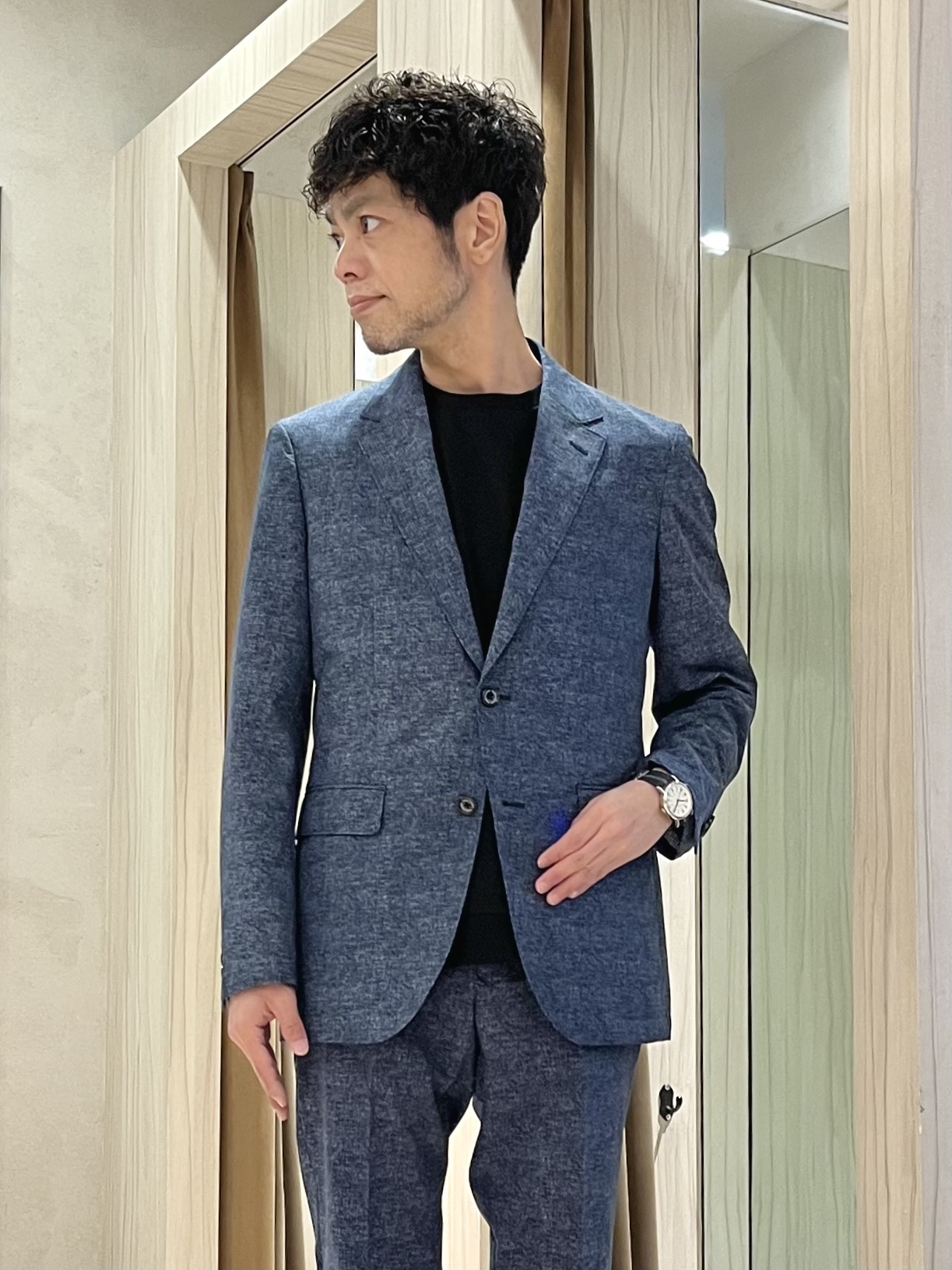 URAさんの「TAKEO KIKUCHI｜【抗菌防臭】COOL DOTS（R）ドビープリント ジャケット」を使ったコーディネート