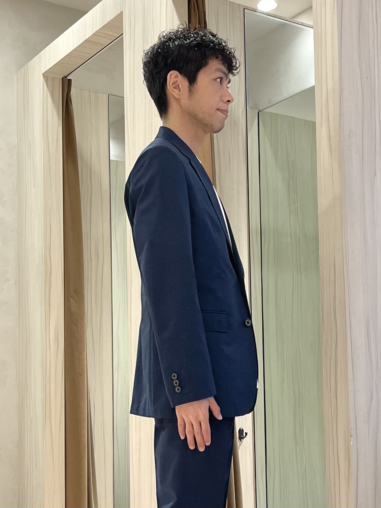 URAさんの「TAKEO KIKUCHI｜【抗菌防臭】COOL DOTS（R）ドビープリント ジャケット」を使ったコーディネート