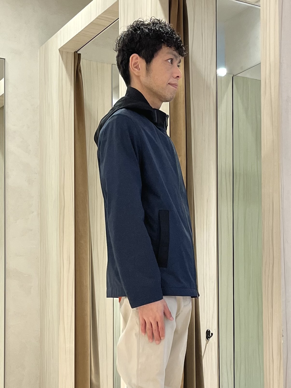 URAさんの「TAKEO KIKUCHI｜2WAYアクティブ ライト ブルゾン」を使ったコーディネート