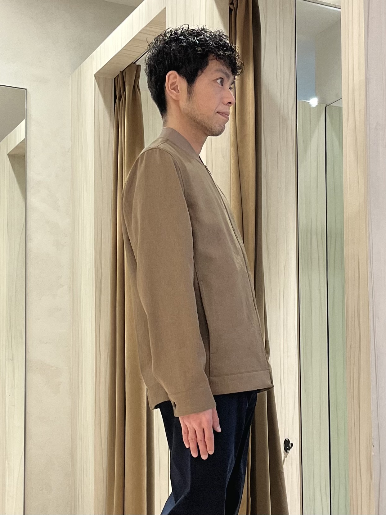 URAさんの「TAKEO KIKUCHI｜リネンライクカルゼ リブブルゾン」を使ったコーディネート