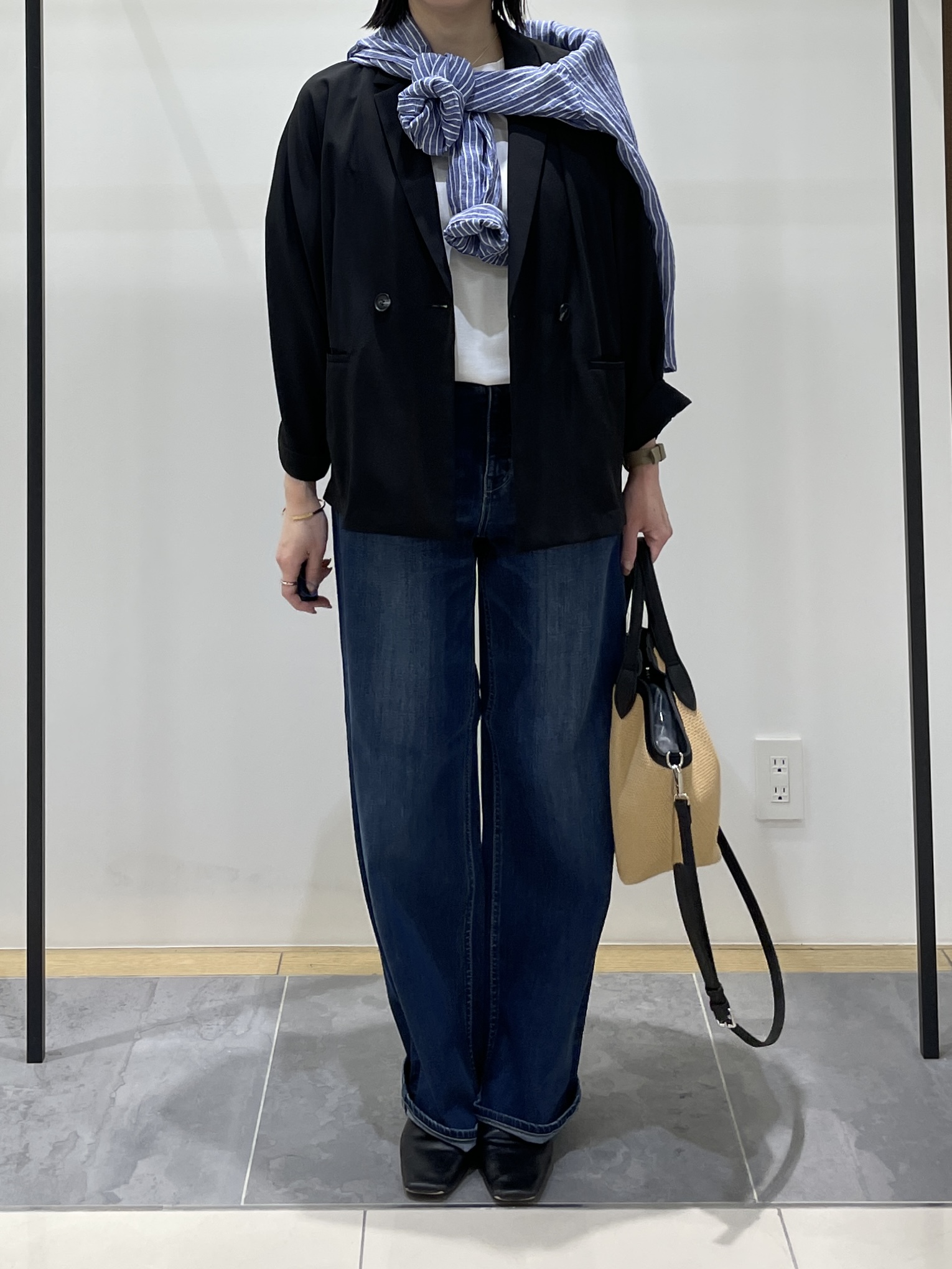 shihoさんの「INDIVI｜【さらに軽く軽快！／着る日傘】ドルマンダブルジャケット」を使ったコーディネート
