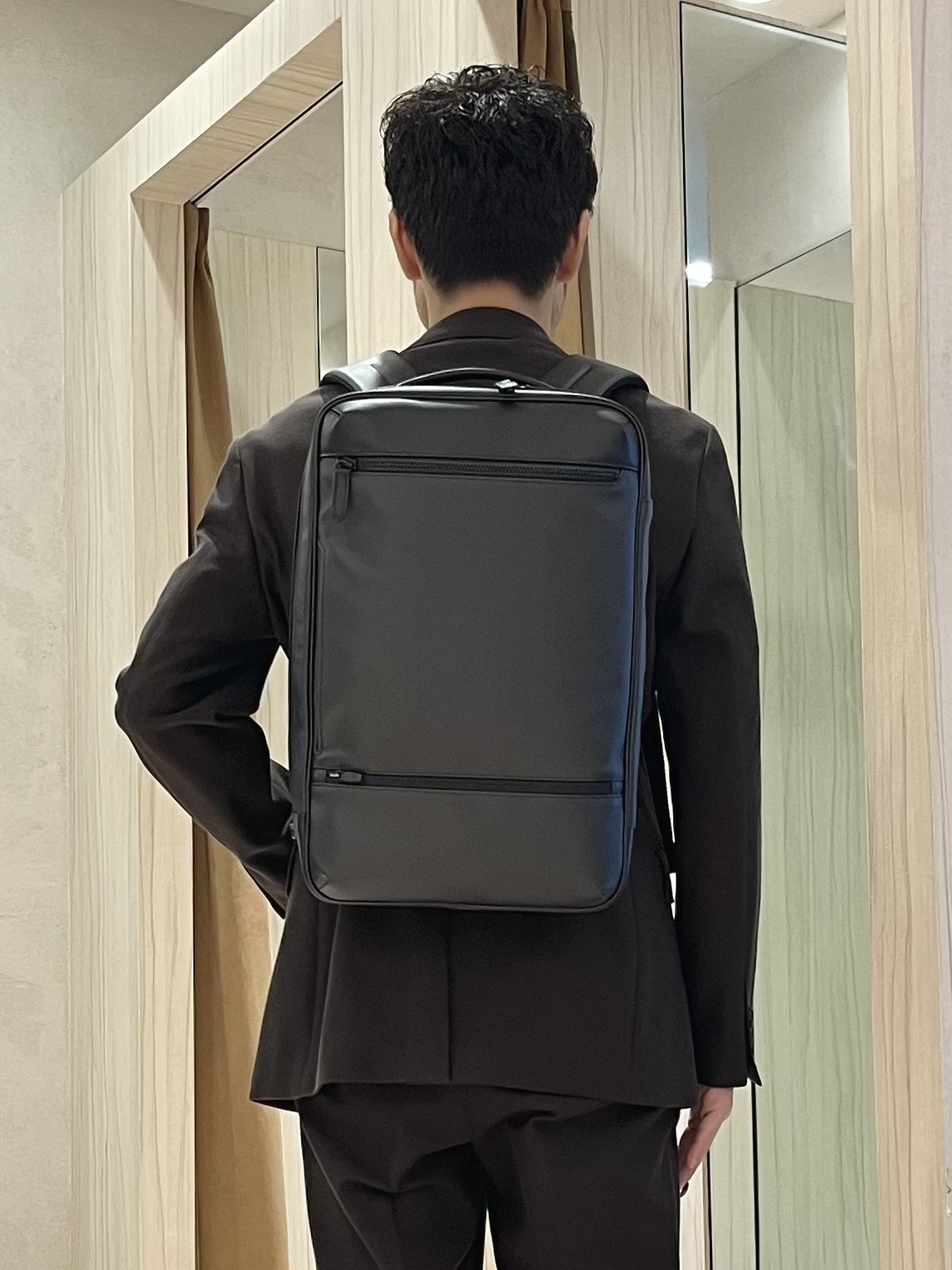 URAさんの「TAKEO KIKUCHI｜パールニットジャージ ジャケット」を使ったコーディネート