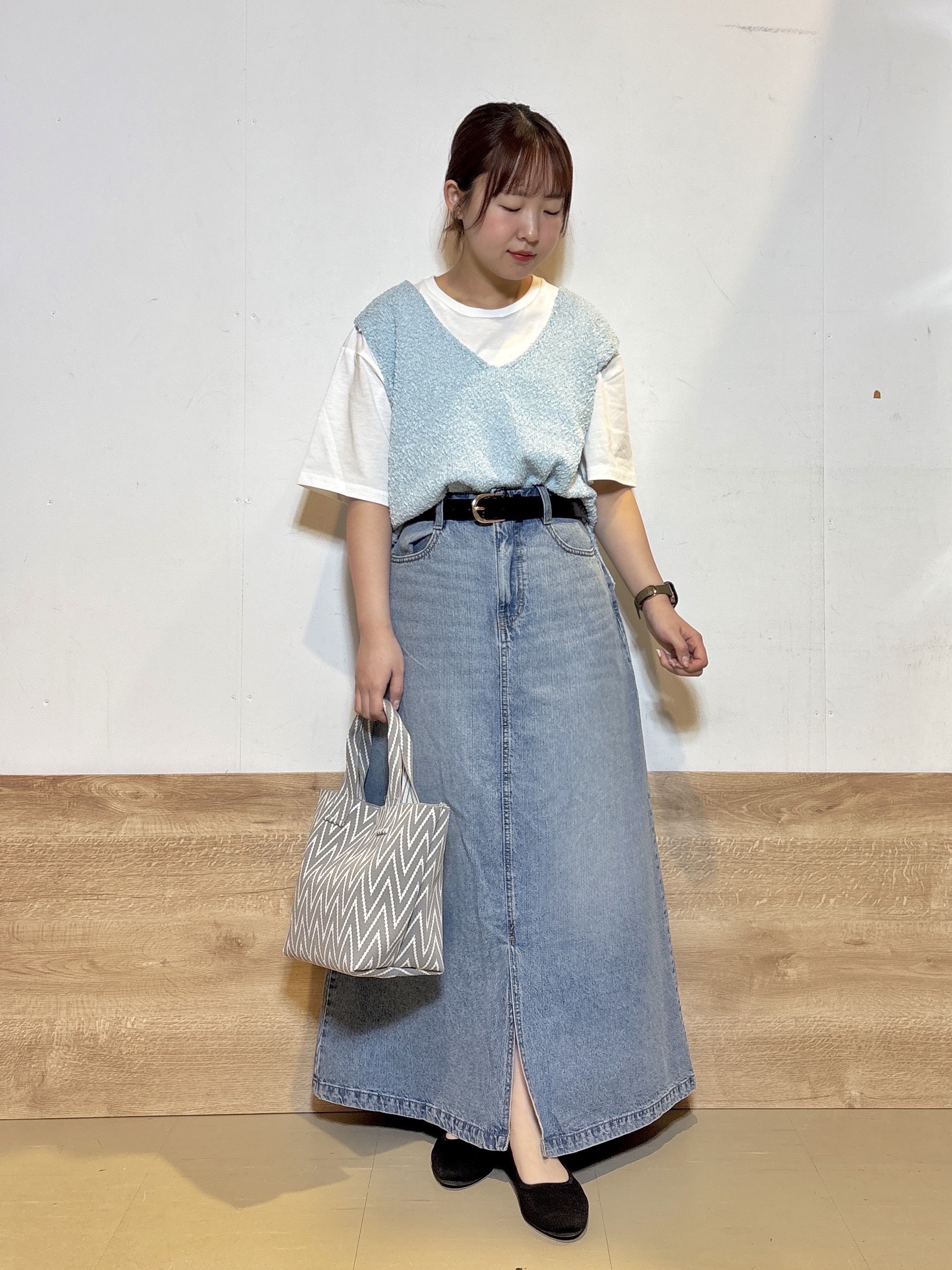 るねさんの「SHOO･LA･RUE｜【S-LL/UV】季節の変わり目に ゴールドパーツが上品なフード付きブルゾン」を使ったコーディネート