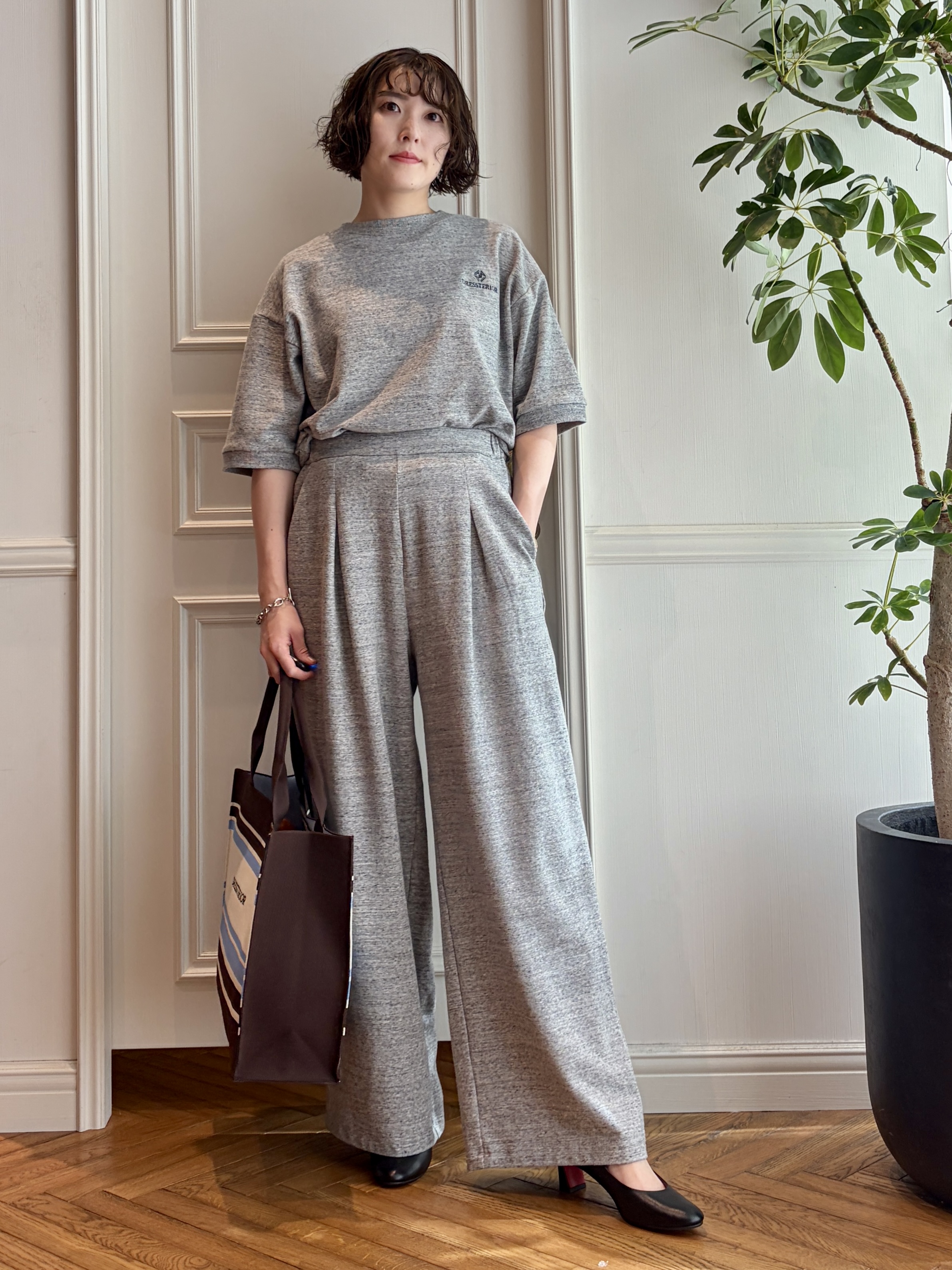 nakaoさんの「DRESSTERIOR｜【セットアップ可/ウォッシャブル】ストレッチ裏毛ハーフスリーブプルオーバー」を使ったコーディネート