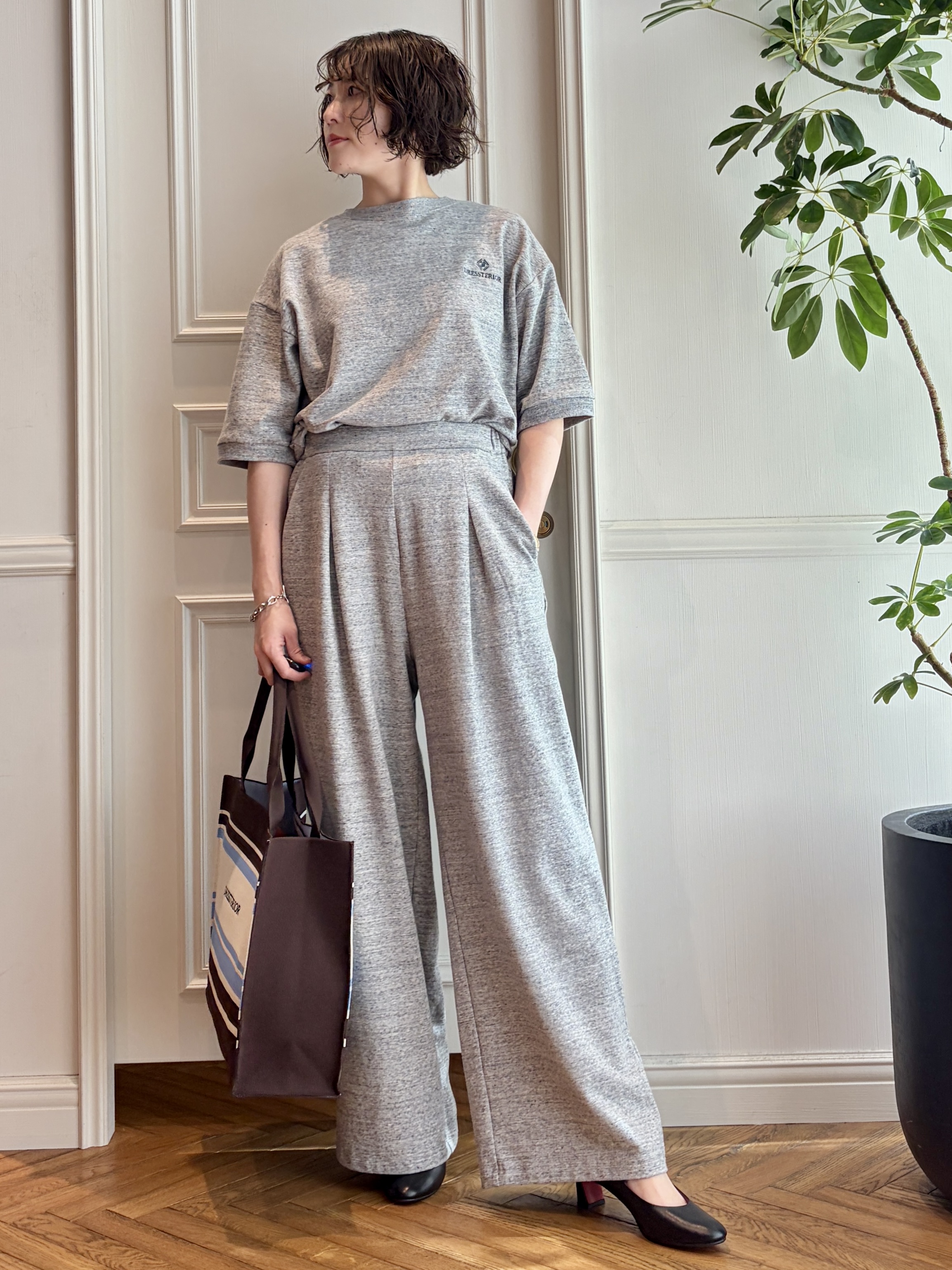 nakaoさんの「DRESSTERIOR｜【セットアップ可/ウォッシャブル】ストレッチ裏毛ハーフスリーブプルオーバー」を使ったコーディネート