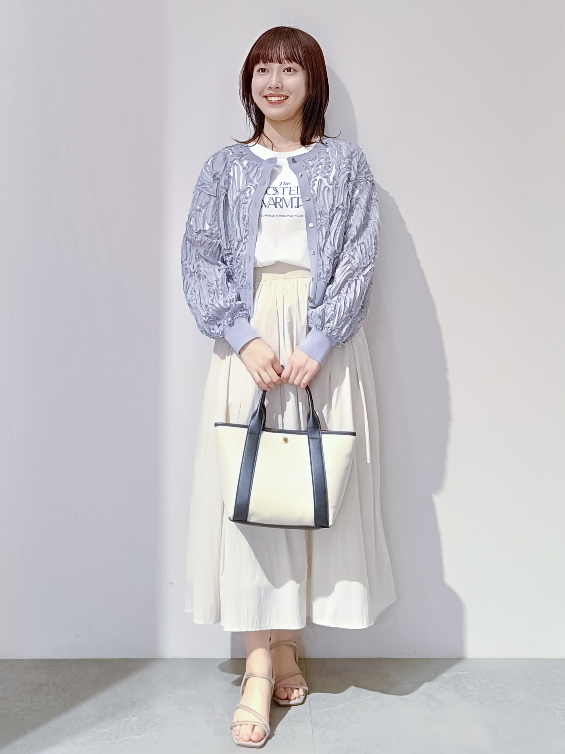 のんさんの「OPAQUE.CLIP｜シアー幾何刺繍カーディガン【洗濯機OK】」を使ったコーディネート