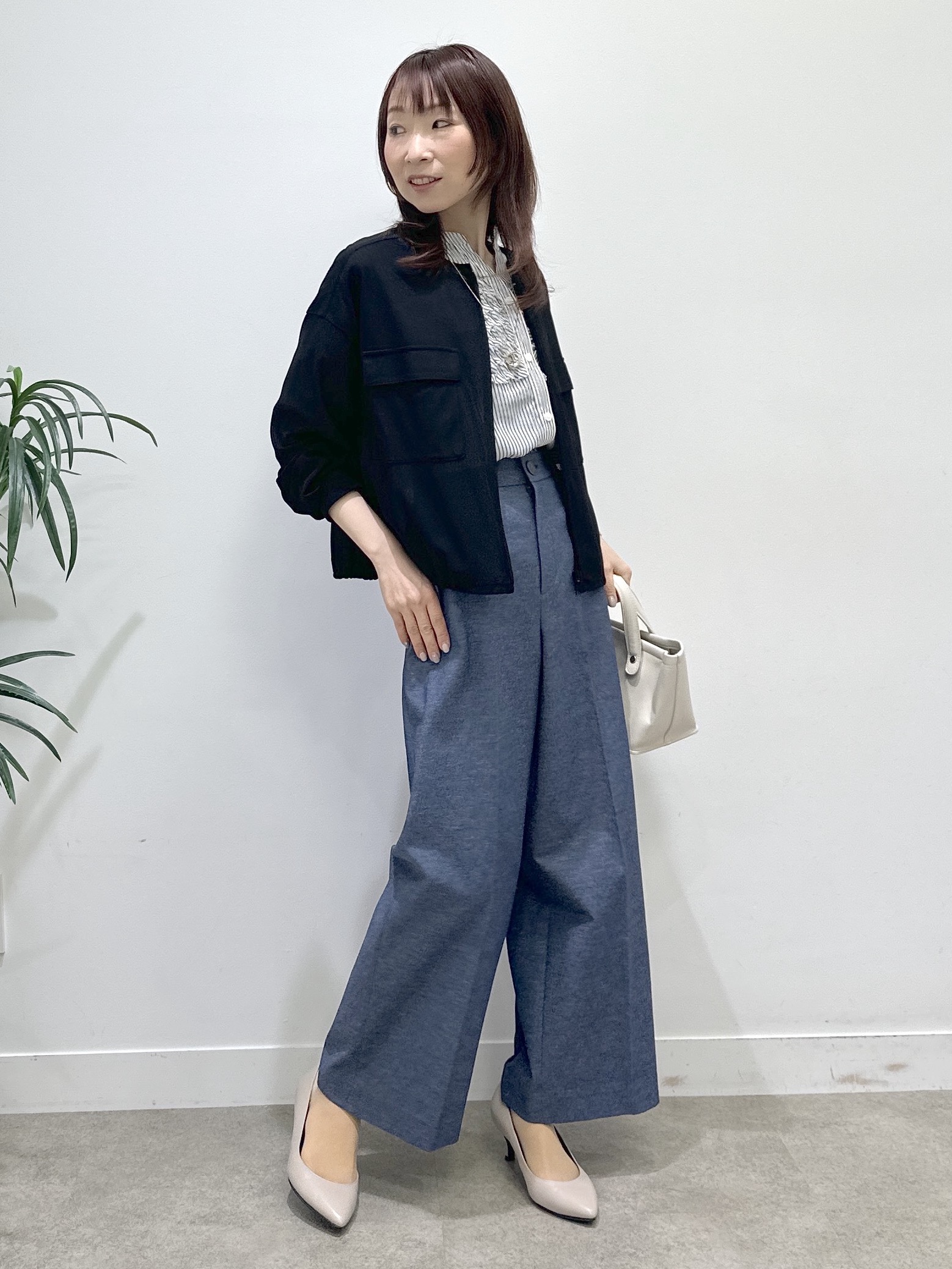 Miwaさんの「UNTITLED｜【接触冷感/通気性/洗える】フロントフリルブラウス」を使ったコーディネート