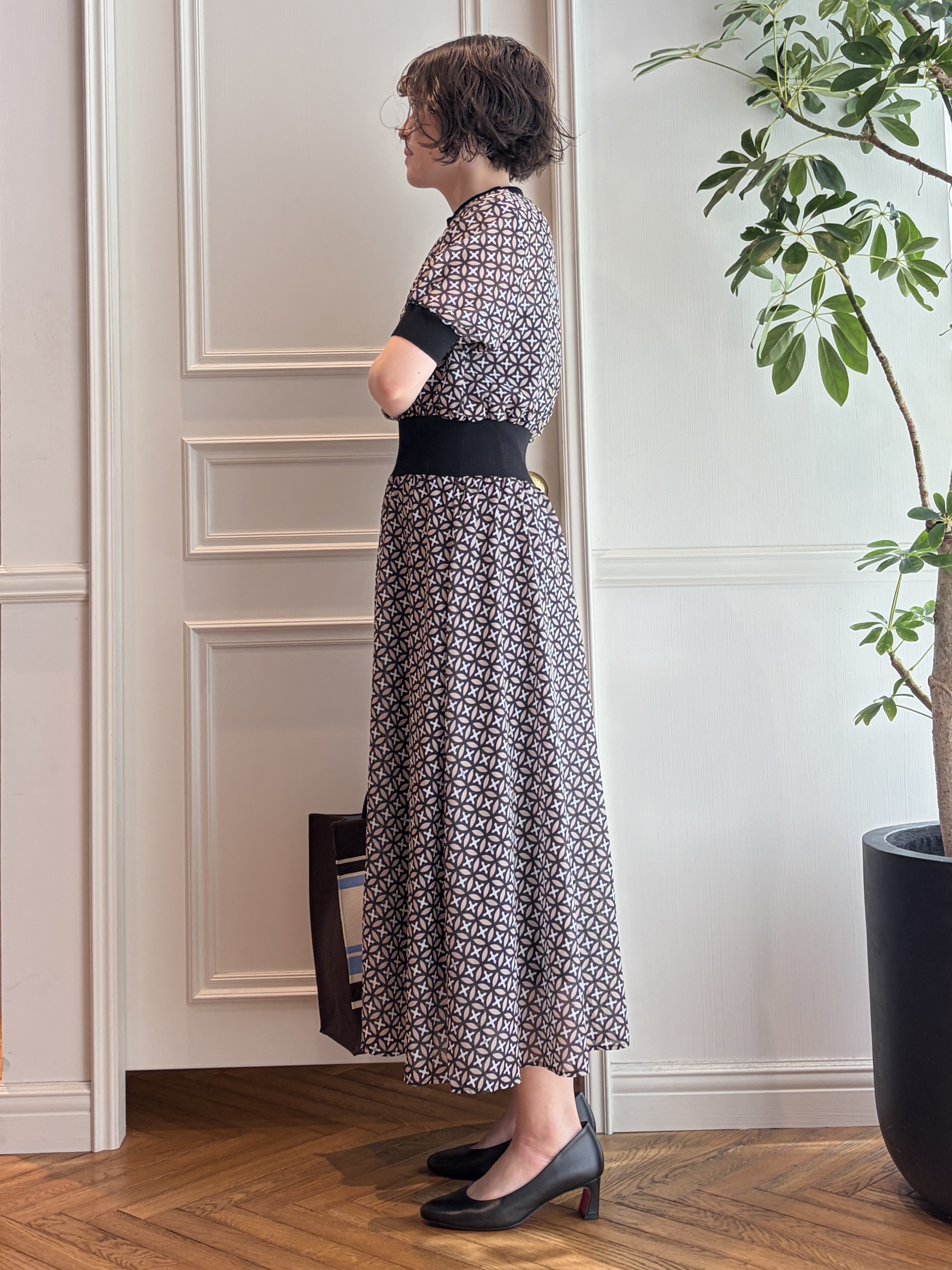 nakaoさんの「DRESSTERIOR｜【otonaMUSE5月号掲載】アーチフィットレザーパンプス」を使ったコーディネート