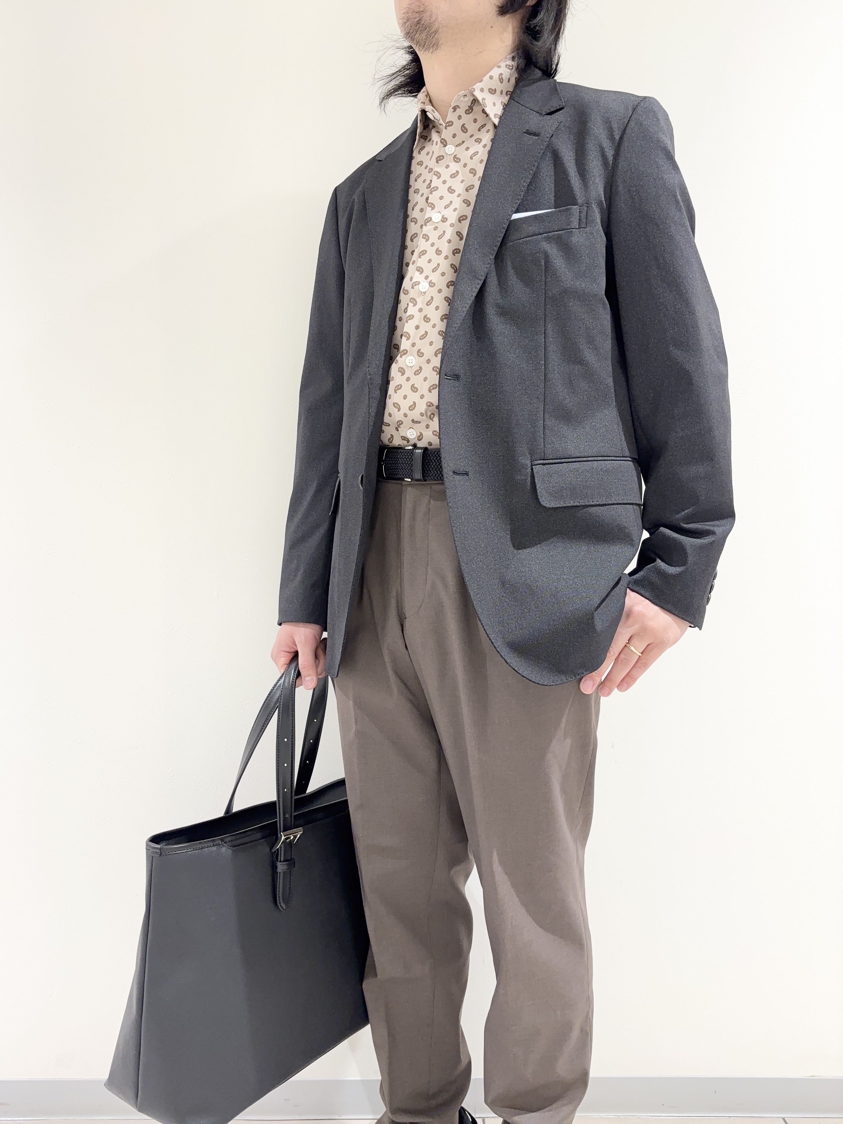 及川さんの「TAKEO KIKUCHI｜【360&deg;ストレッチ/軽量】None Of Stress ライト ジャケット（セットアップ対応）」を使ったコーディネート