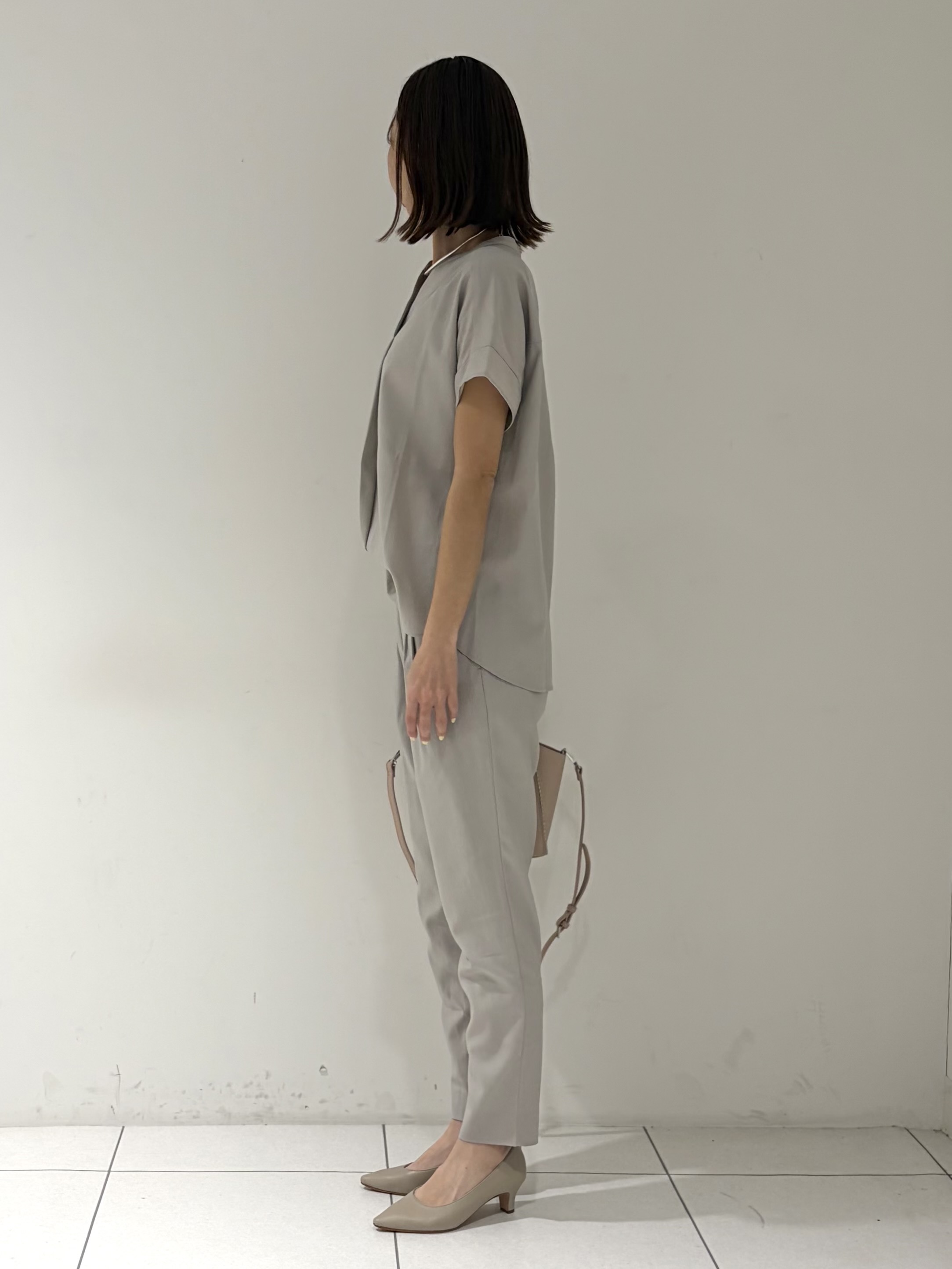 shioriさんの「INDIVI｜【洗える／SETUP可能】スキッパーブラウス」を使ったコーディネート
