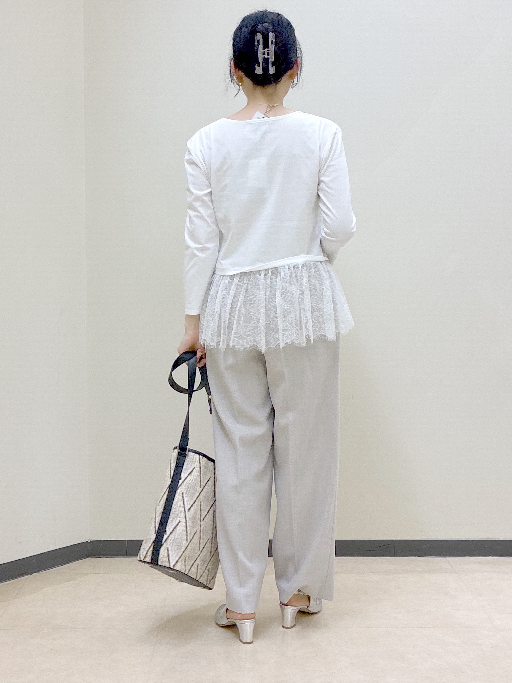  beni_gingerさんの「Reflect｜【UVカット／接触冷感／レイヤードにおすすめ◎】レース切り替えプルオーバージャージ」を使ったコーディネート