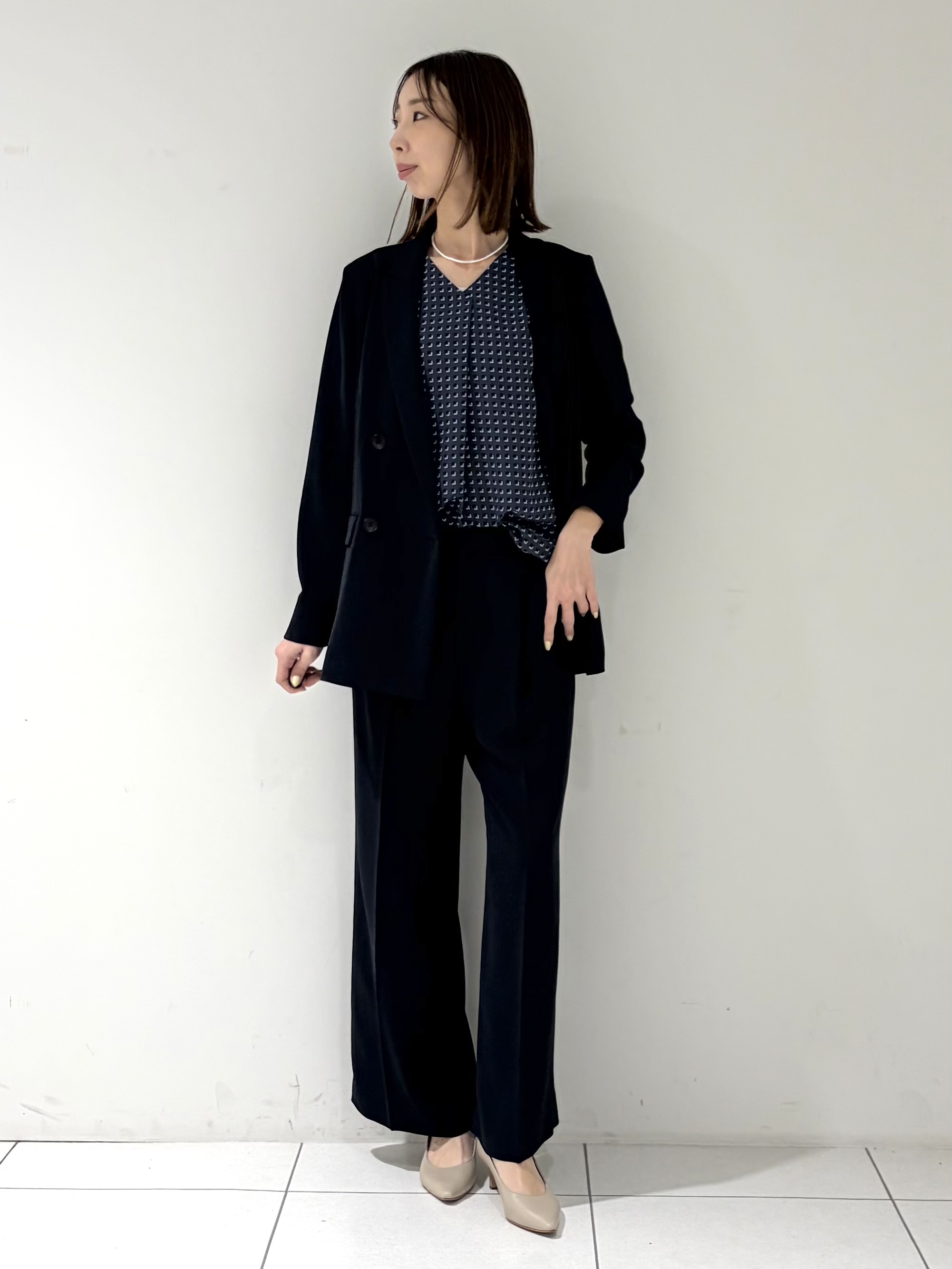shioriさんの「INDIVI｜【洗える／多機能／SETUP可】着る日傘ダブルジャケット」を使ったコーディネート