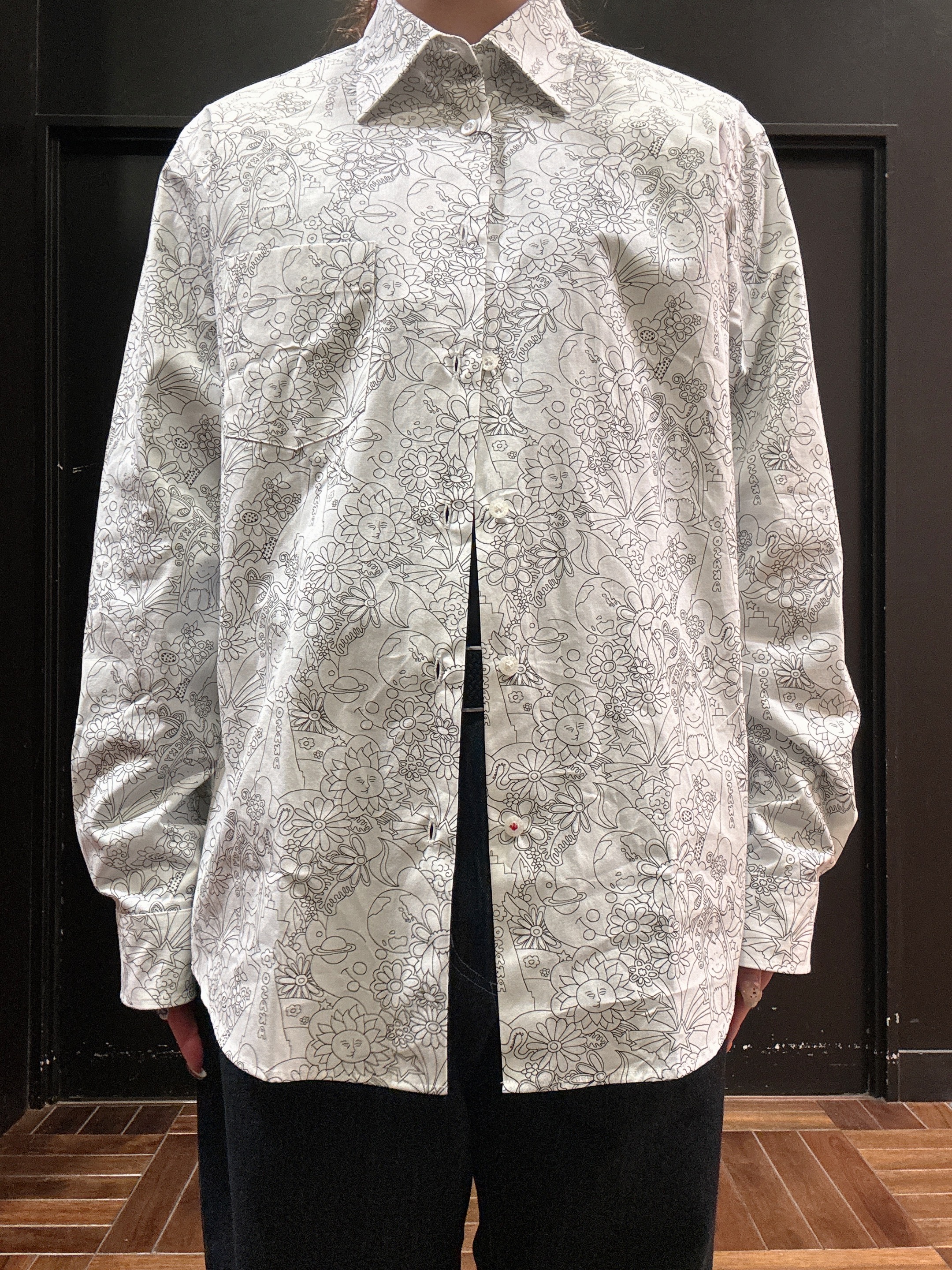 ヒナさんの「TAKEO KIKUCHI｜【BOWLER HAT LABEL】ビリケンプリント 長袖シャツ」を使ったコーディネート