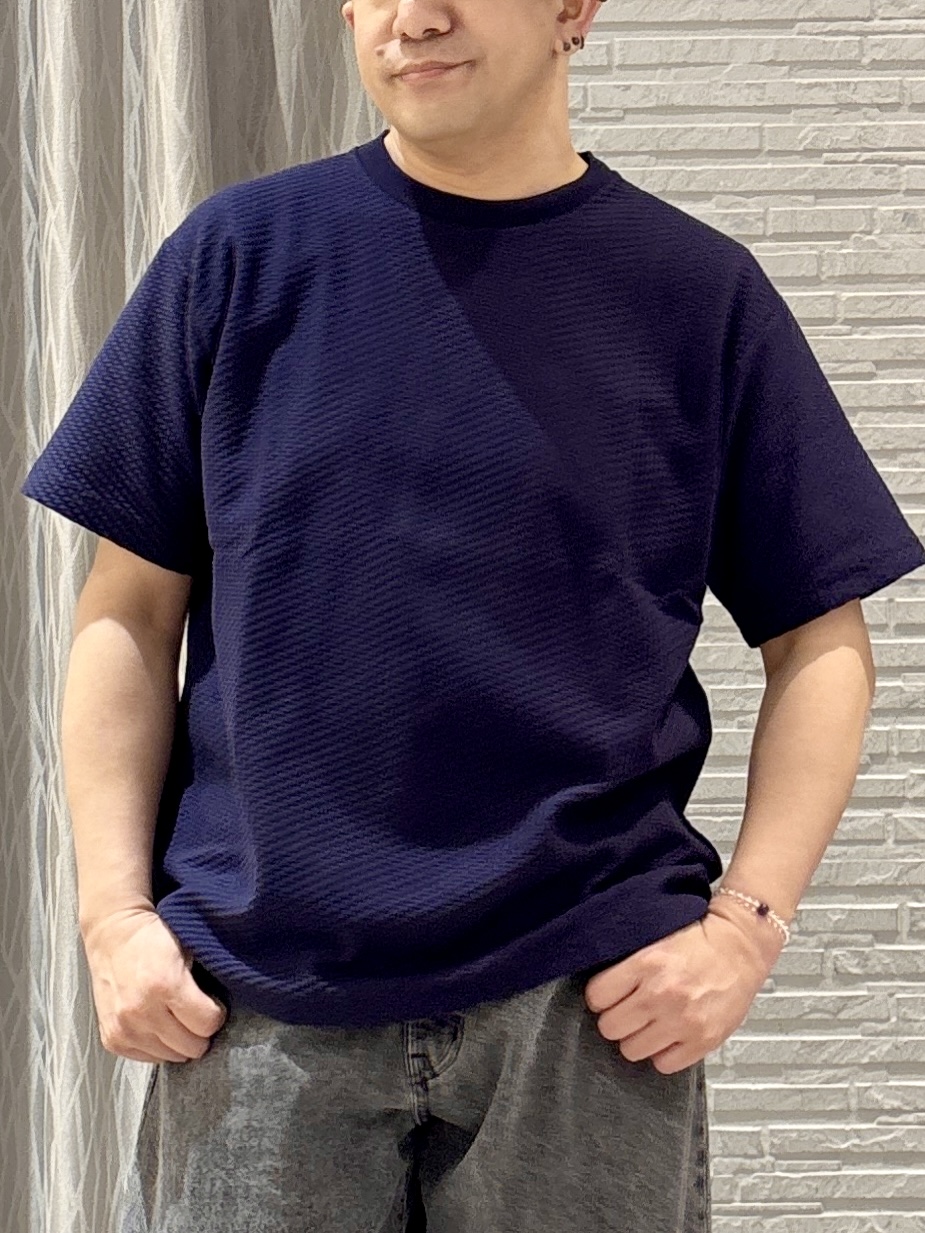 Pーyamaさんの「THE SHOP TK｜【カジュアルすぎないキレイめTシャツ】ハニカム リンクス半袖Tシャツ 洗濯機OK」を使ったコーディネート