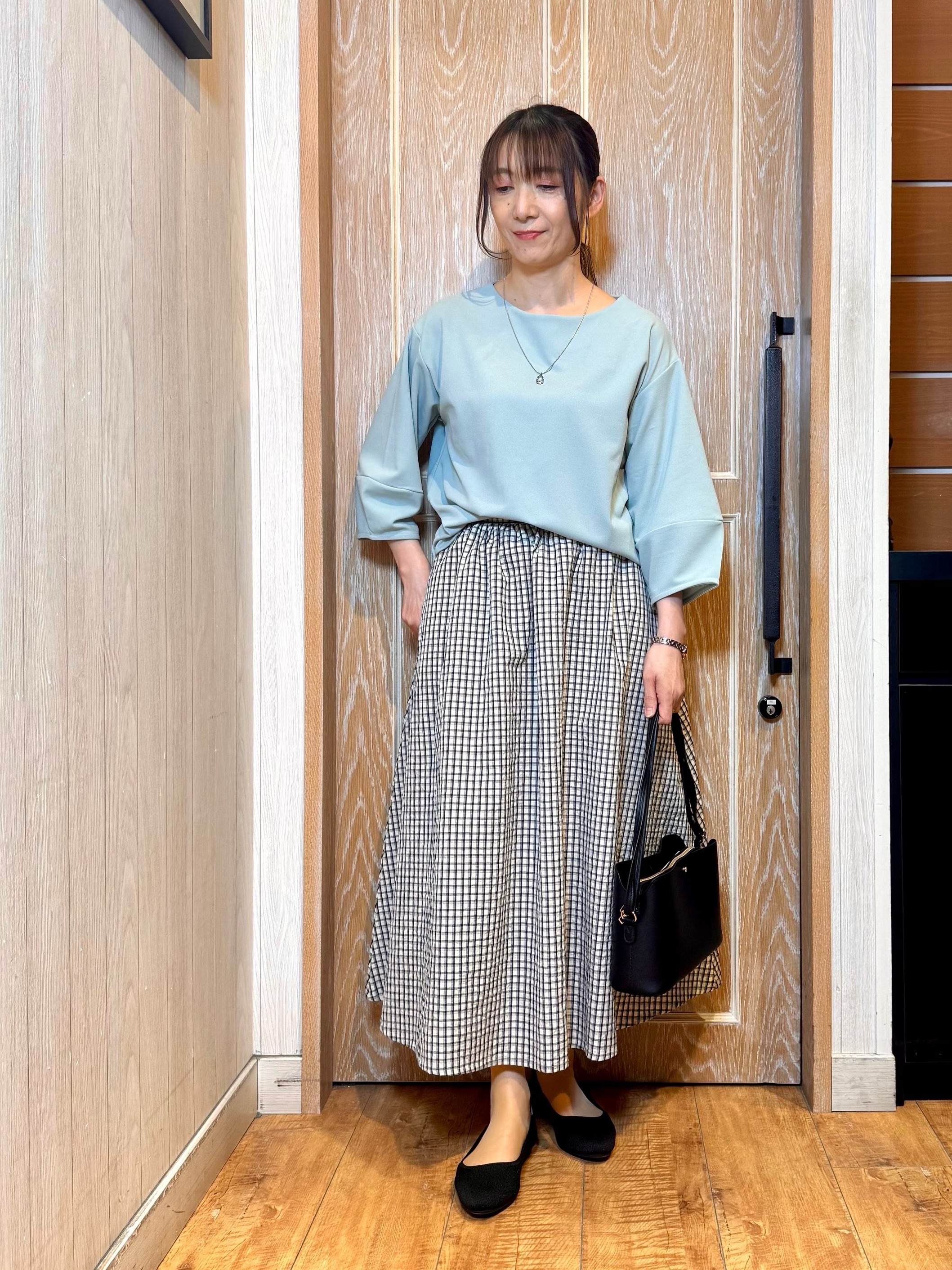 KAORIさんの「SHOO･LA･RUE｜【2点セット/7分袖】ランタンスリーブで女性らしい インせず着られる ネックレス付きブラウス」を使ったコーディネート