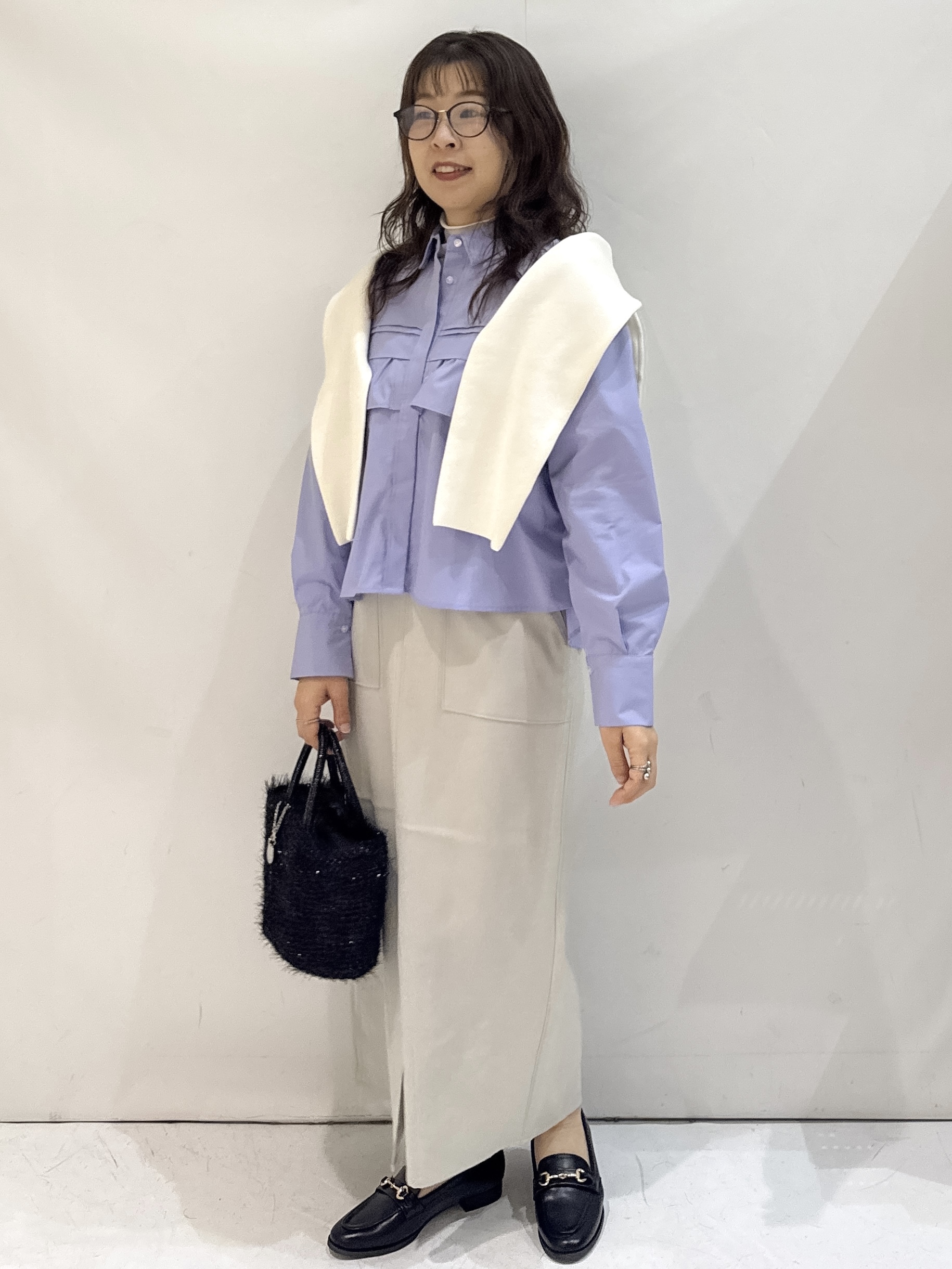 nakkoさんの「OPAQUE.CLIP｜タックフリルシャツ【洗濯機OK】」を使ったコーディネート