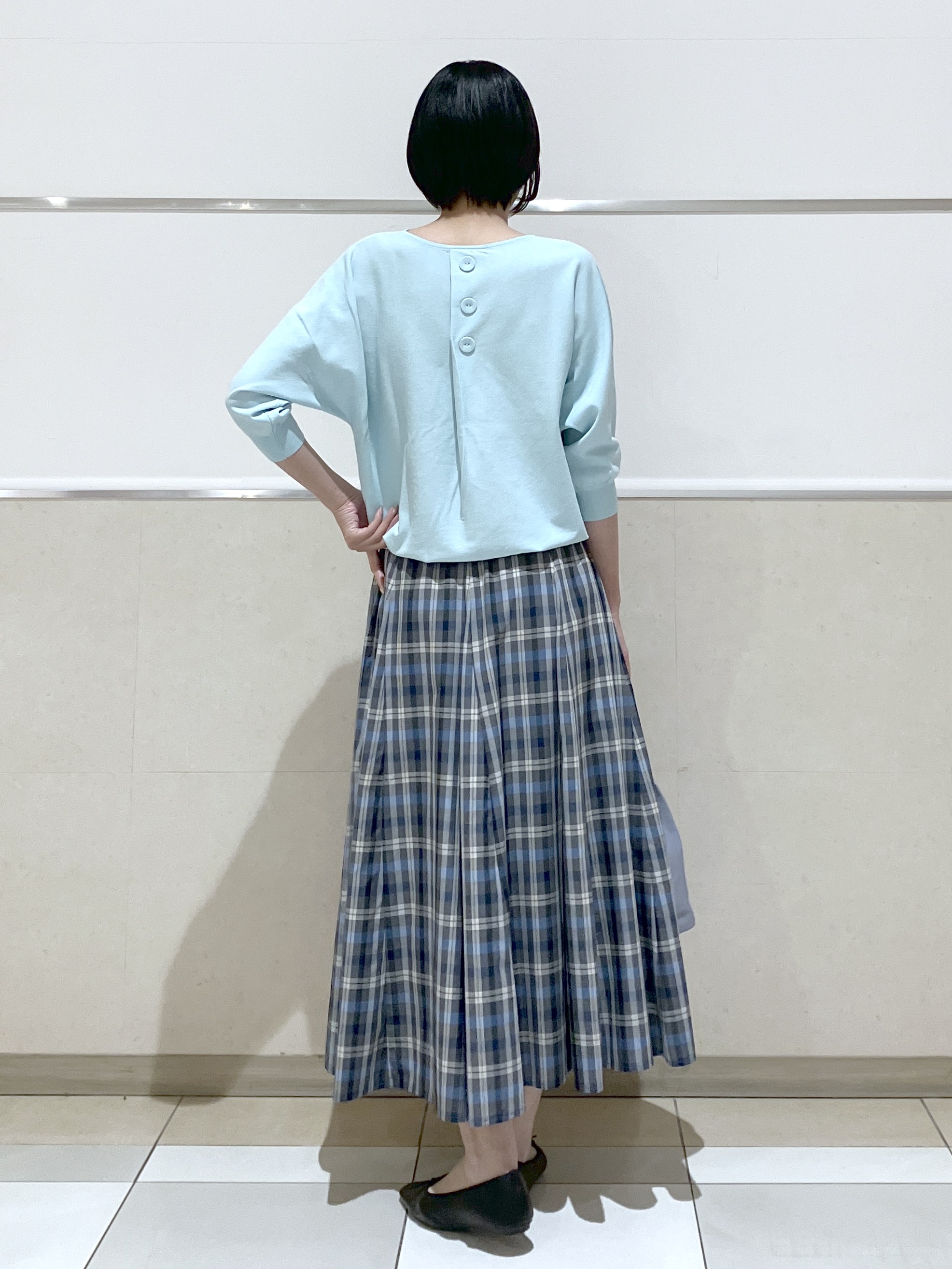 eriko さんの「Dessin｜【洗える】後ろボタンニットプルオーバー七分袖」を使ったコーディネート