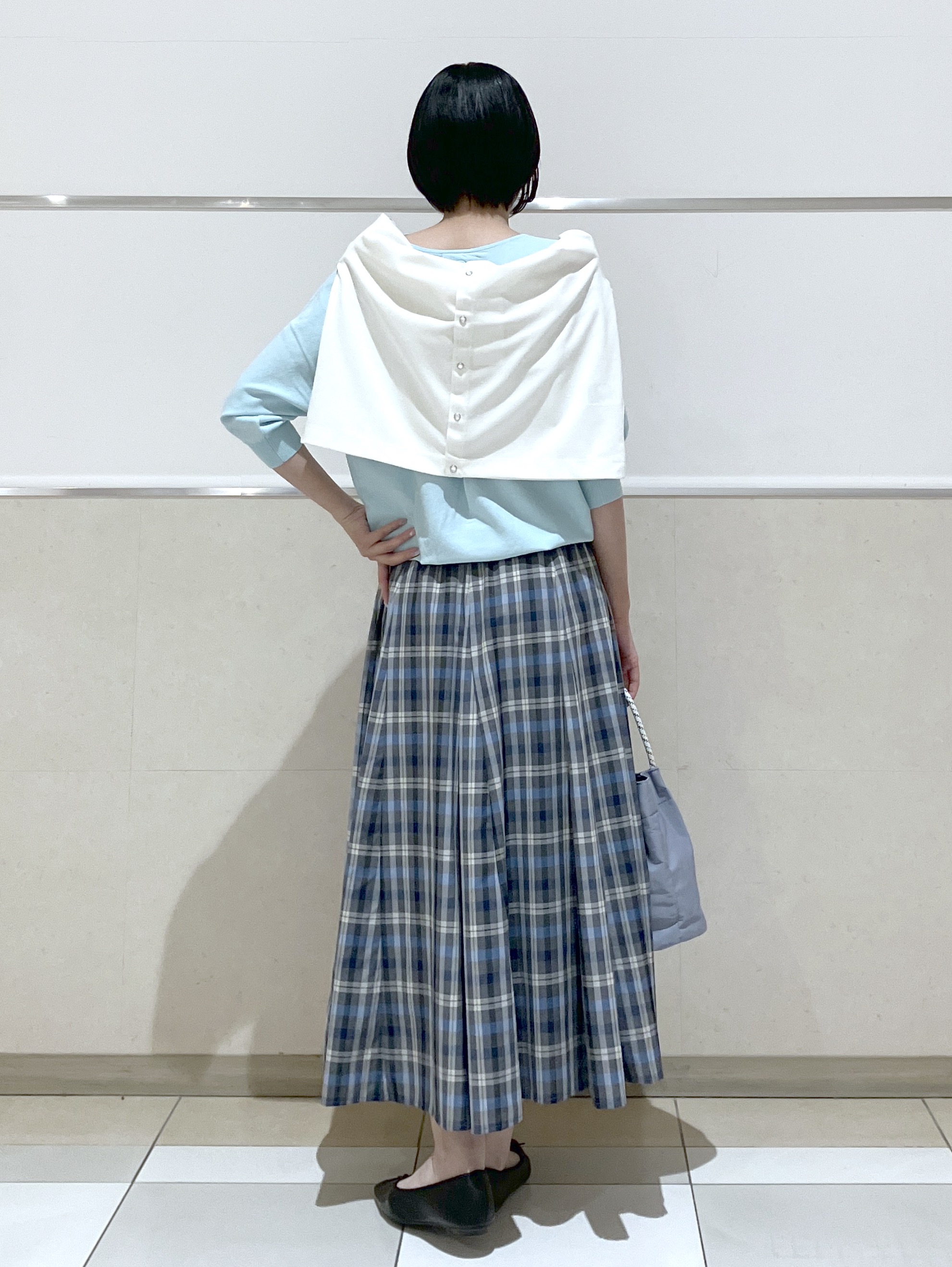 eriko さんの「Dessin｜【洗える】後ろボタンニットプルオーバー七分袖」を使ったコーディネート