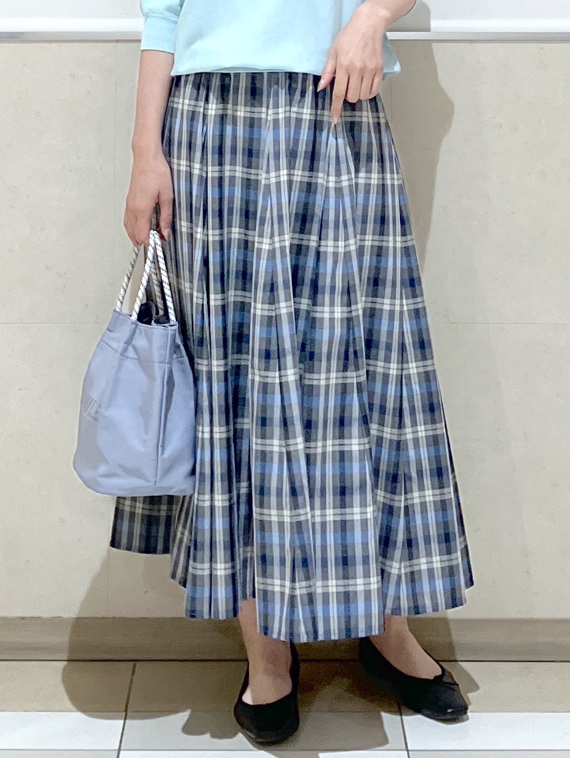 eriko さんの「Dessin｜【洗える】後ろボタンニットプルオーバー七分袖」を使ったコーディネート