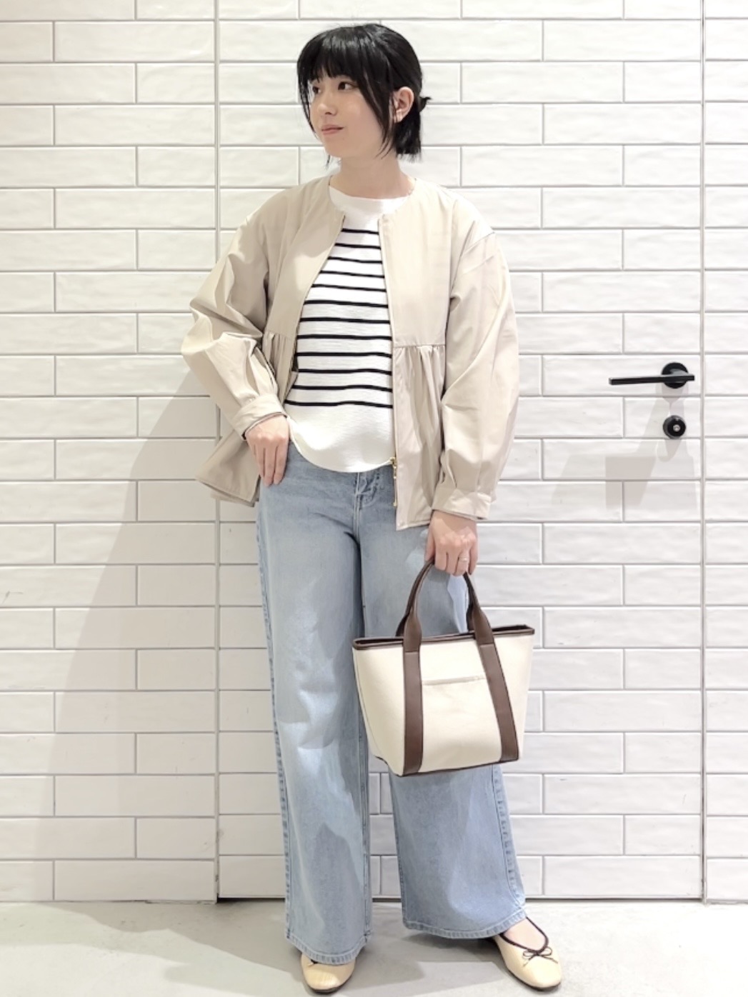 しおりさんの「OPAQUE.CLIP｜撥水ノーカラーペプラムブルゾン【洗濯機OK／抗ピル】」を使ったコーディネート