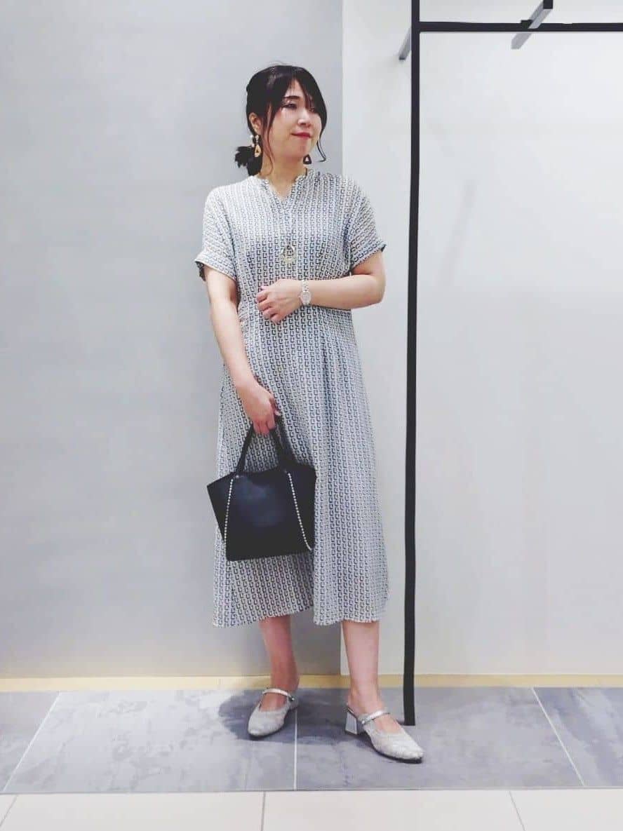TOMOMIさんの「INDIVI｜【接触冷感／透湿／着る日傘】ドルマンダブルジャケット」を使ったコーディネート