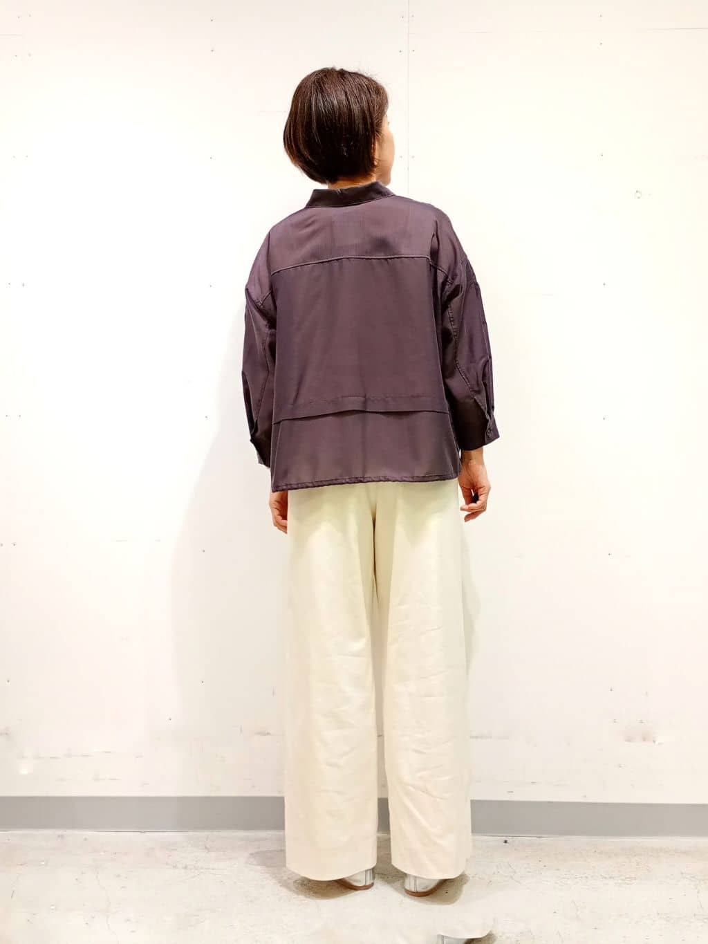 Kさんの「INDIVI｜【接触冷感／洗える／2WAY】ドロスト付 シアーシャンブレーシャツ」を使ったコーディネート