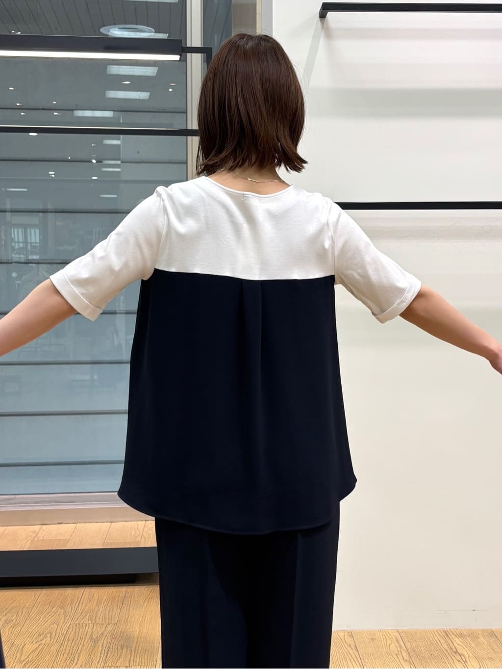 asamiさんの「INDIVI｜【着る日傘／SETUP可能】ビスチェレイヤード風トップス」を使ったコーディネート