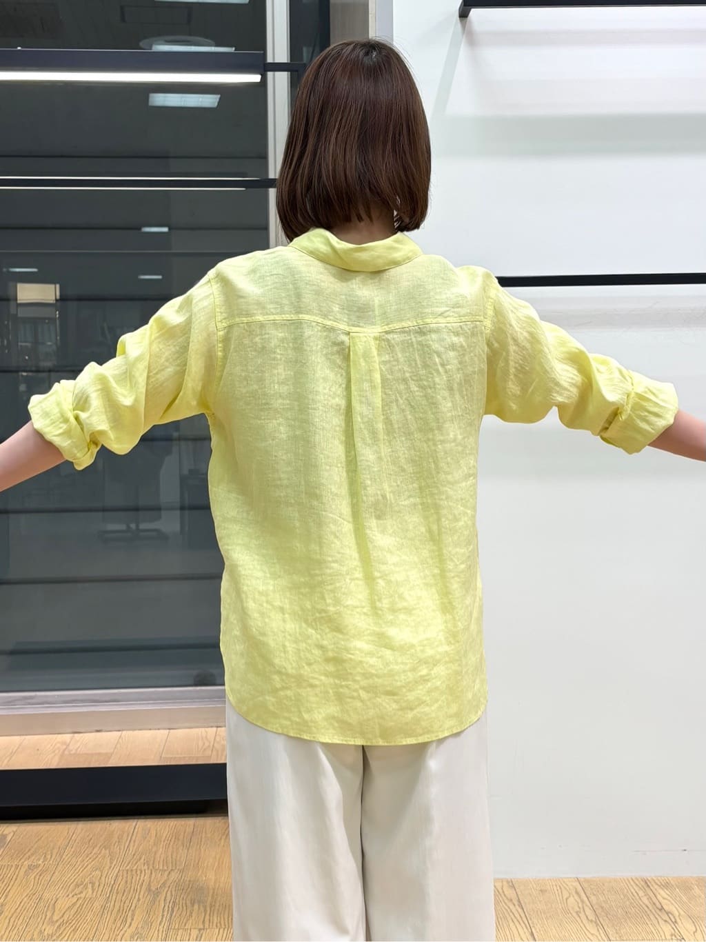 asamiさんの「INDIVI｜【接触冷感／2WAY】カシュクールリネンシャツ」を使ったコーディネート