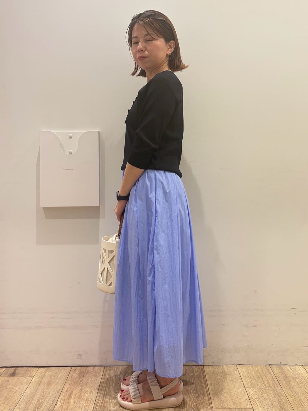 YUKOさんの「index｜フリルヘンリーネックニット【洗濯機OK／抗ピル】」を使ったコーディネート