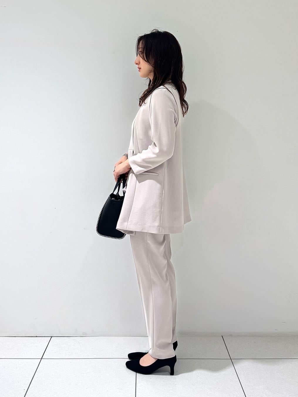 そんさんの「INDIVI｜【洗える／多機能／SETUP可】着る日傘ジレジャケット」を使ったコーディネート
