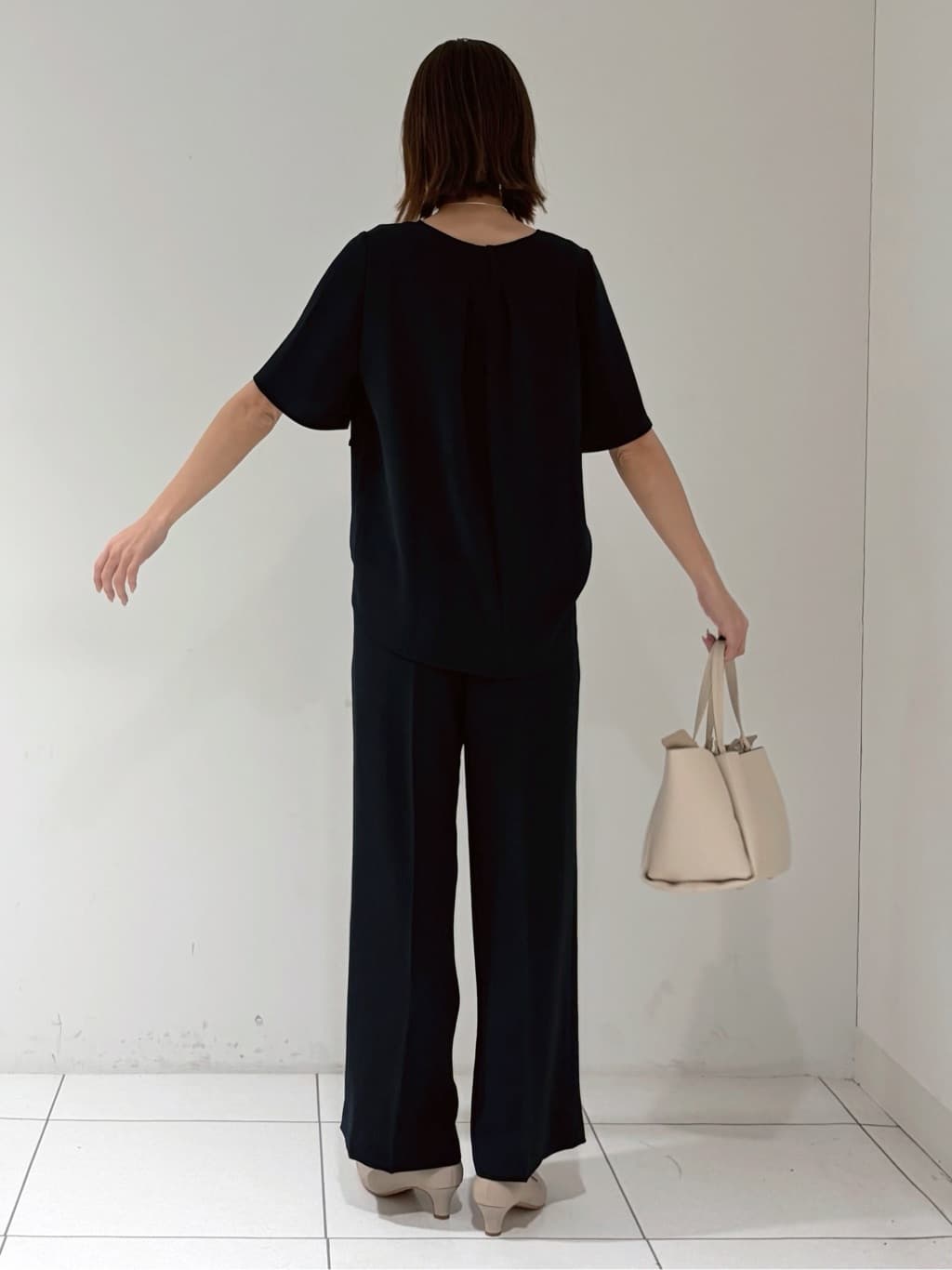shioriさんの「INDIVI｜【洗える／多機能／SETUP可】着る日傘ジレジャケット」を使ったコーディネート