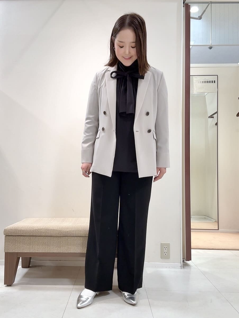 YUIさんの「UNTITLED｜【新色追加/セットアップ可】エアリー ダブルブレストジャケット」を使ったコーディネート