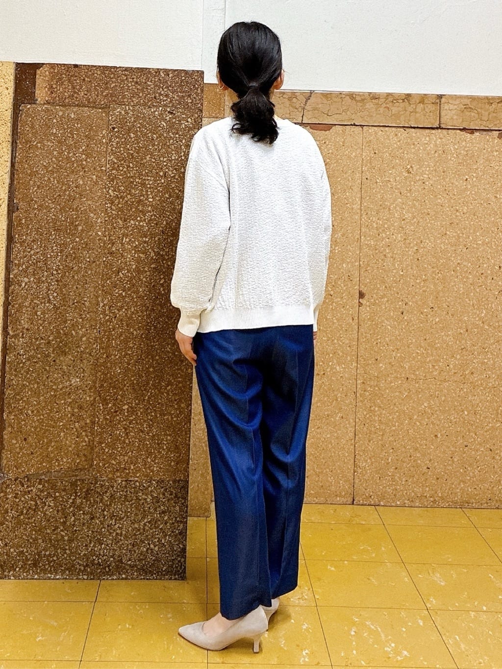 hattoriさんの「INDIVI｜【洗える／UVケア／SETUP可能】デニムライク ランタン袖ブラウス」を使ったコーディネート