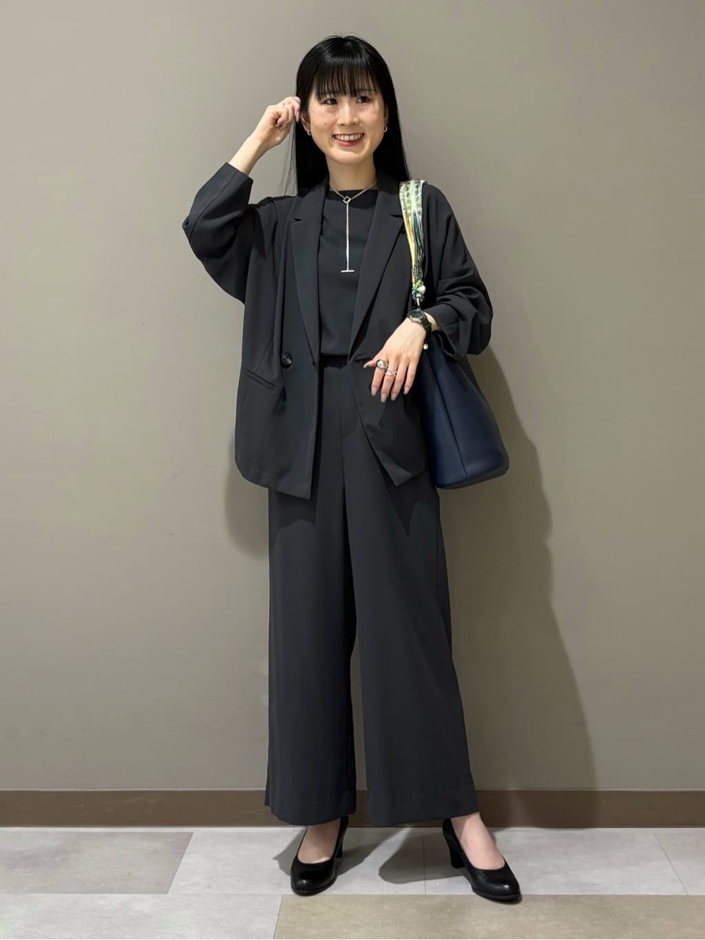 KEIKOさんの「INDIVI｜【さらに軽く軽快！／着る日傘】ノーカラージャケット」を使ったコーディネート